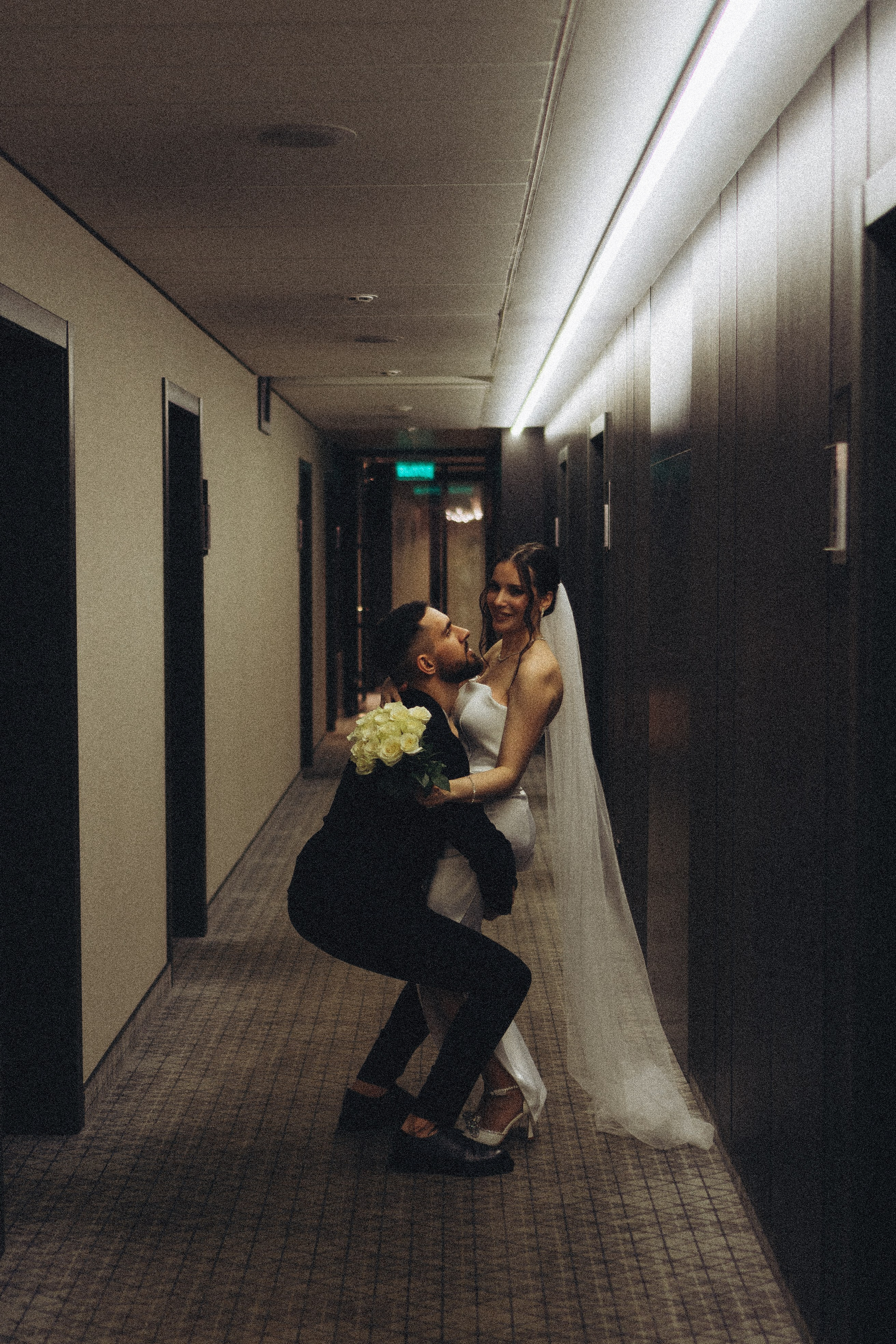 СВАДЕБНАЯ СЬЕМКА СБОРОВ ЖЕНИХА И НЕВЕСТЫ В ОТЕЛЕ И ТАКЖЕ ФОТОСЕССИИЯ В ОТЕЛЕЕ МЕГАПОЛИС БРЯНСК. Профессиональный фотограф, Санкт-Петербург — Виктория Богомолова