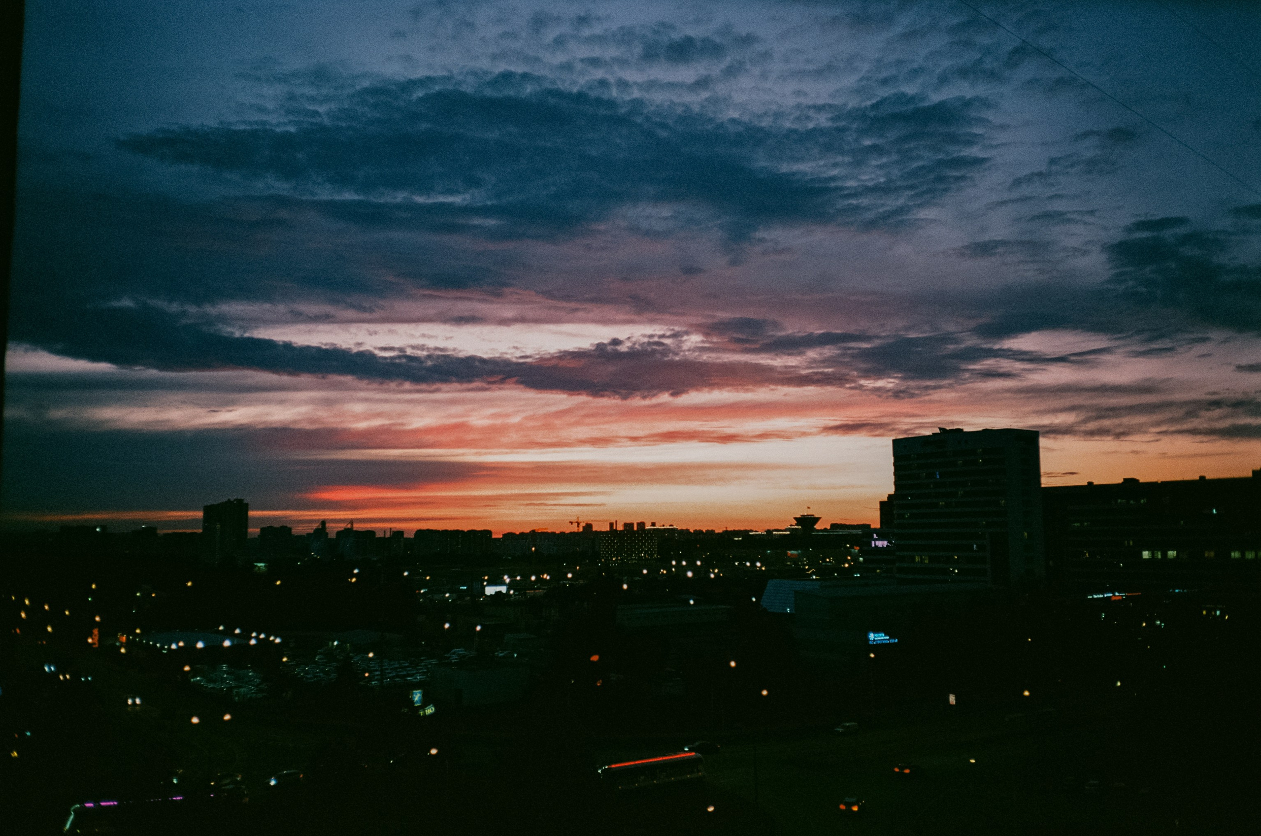 Ricoh MF-1 / Fujifilm X-tra 400 (просрочка) / Закат Строгино, Давыдовс