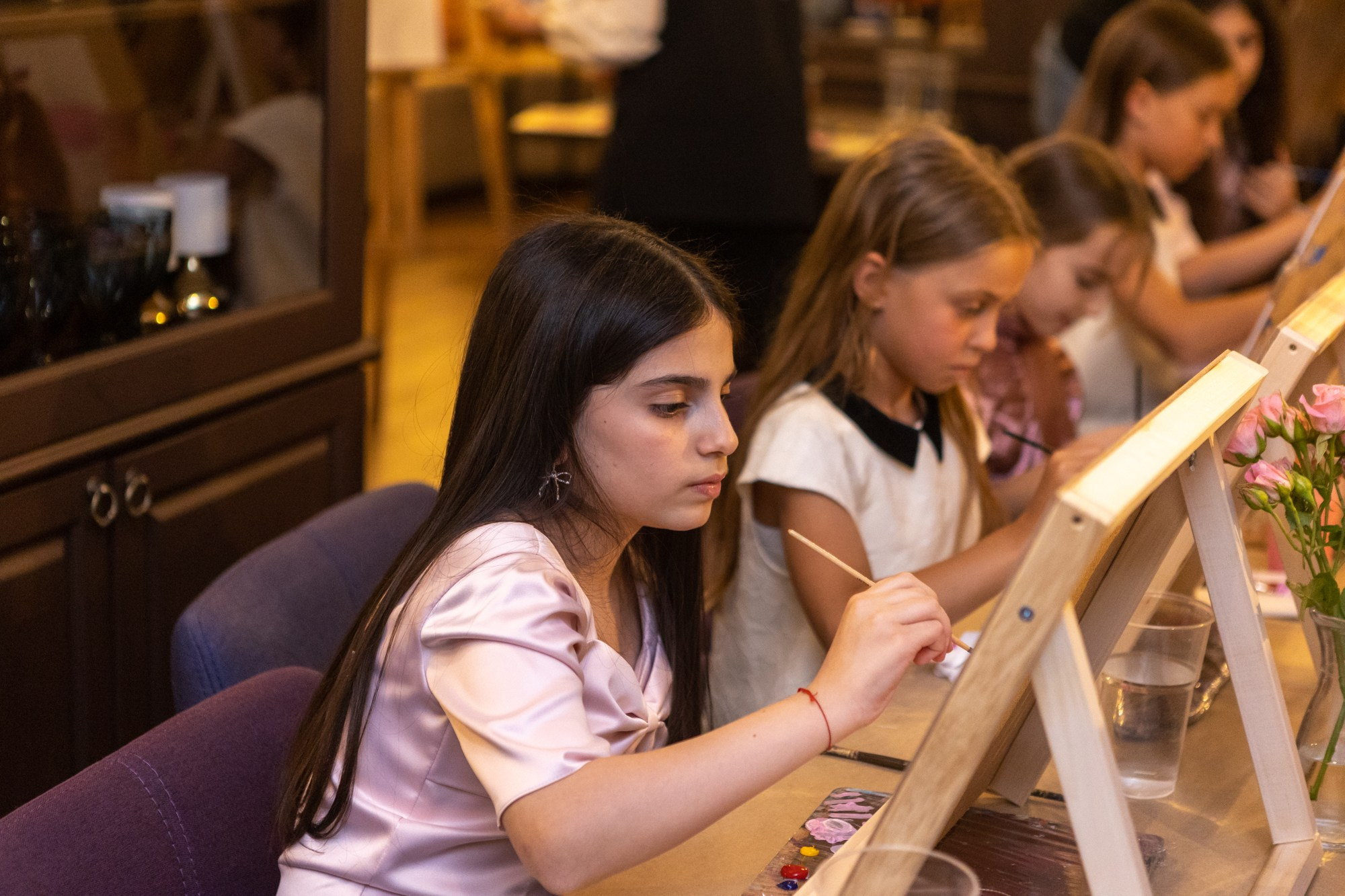 День Рождения Софьи и Лизы в ресторане «Ностальгия». Фотограф в Оренбурге. Профессиональный фотограф