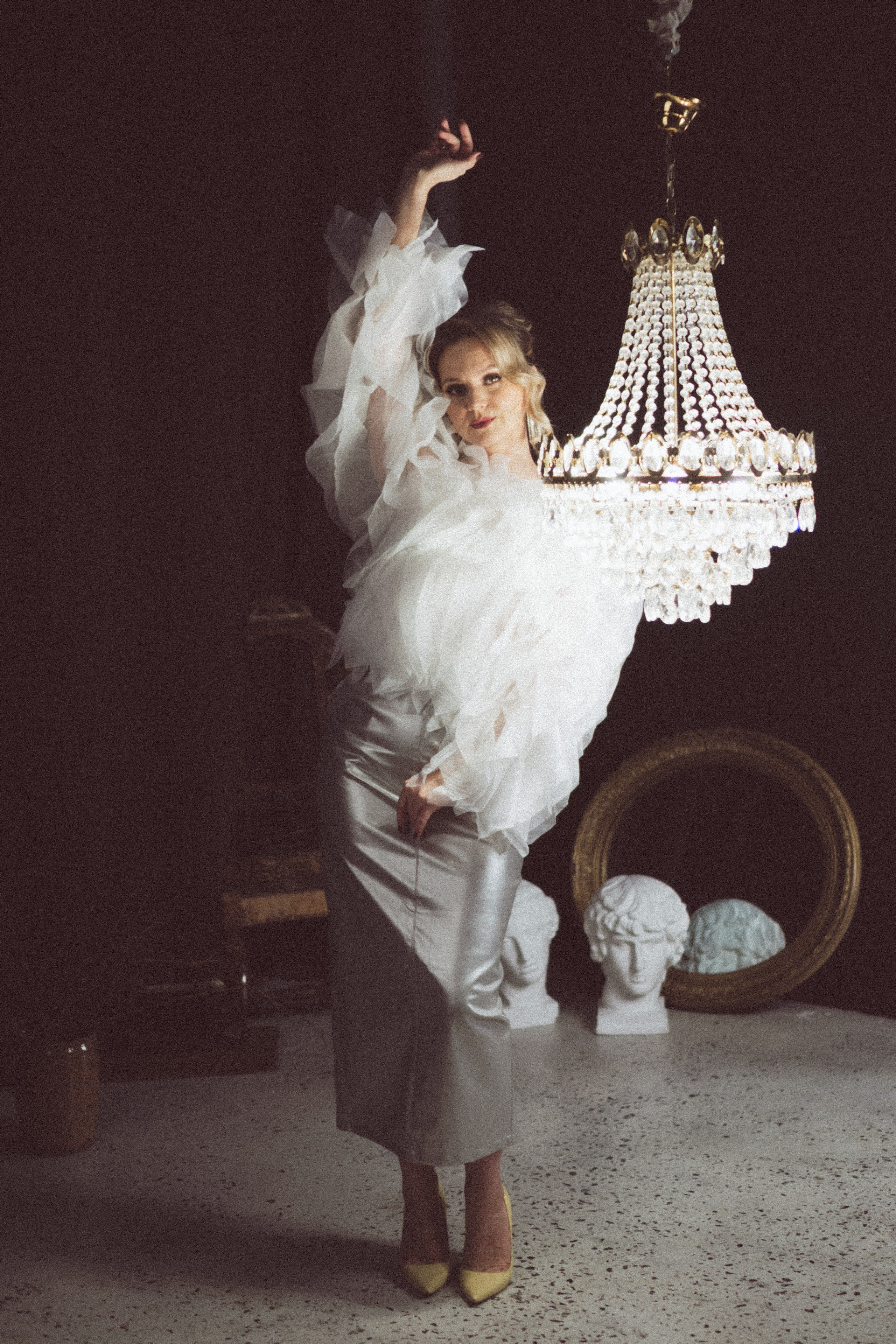 НОВОГОДНЯЯ ФОТОСЕСИИЯ В СТУДИИ ДЛЯ ДЕВУШКИ И ПРОГУЛКА ПО ЧЕРНЫШЕВСКОЙ. Профессиональный фотограф, Санкт-Петербург — Виктория Богомолова