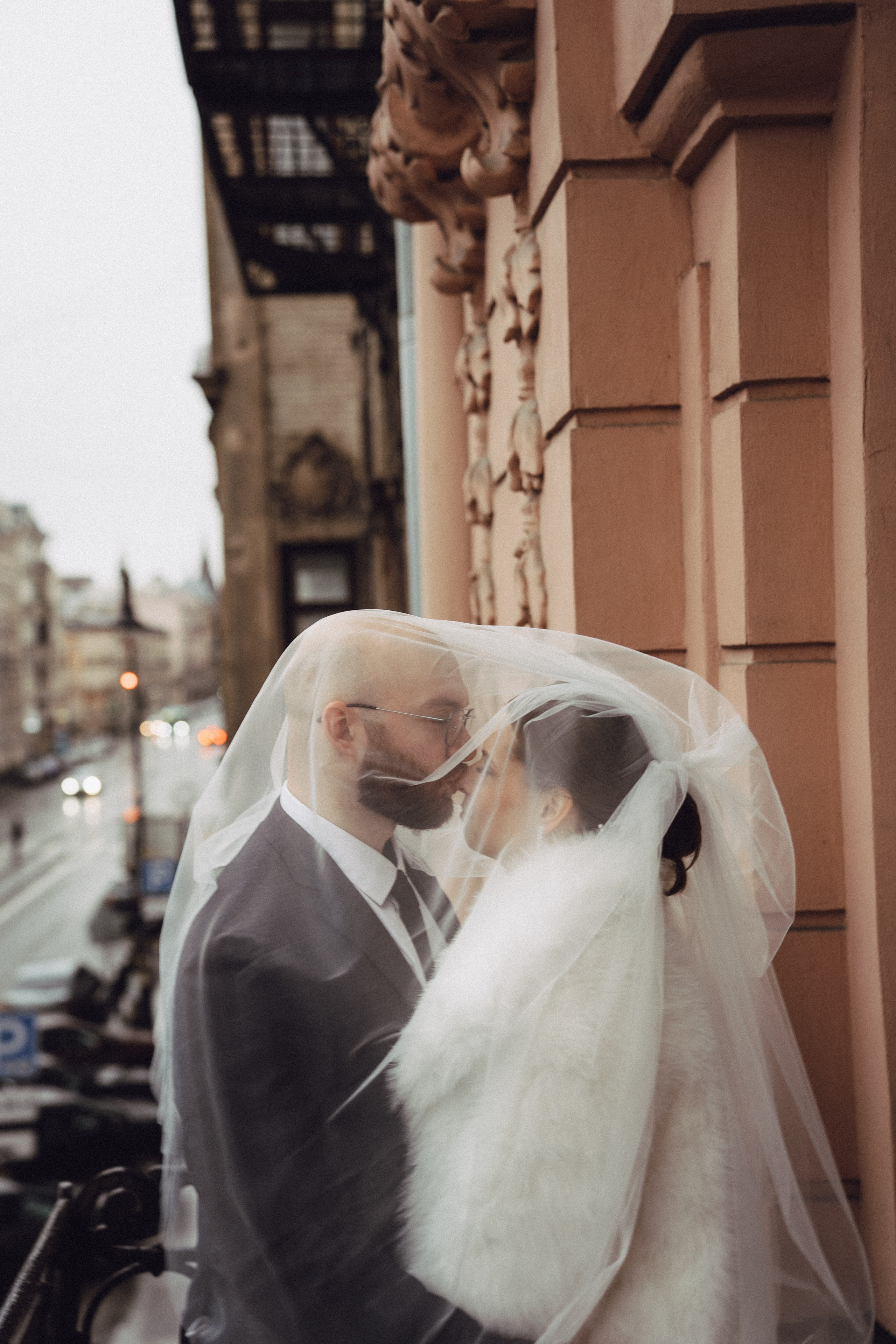 СВАДЕБНАЯ СЬЕМКА ВО ВТОРОМ ДВОРЦЕ (ДЕКАБРЬ) ТАКЖЕ СЬЕМКА В СТУДИИ НА ЧЕРНЫШЕВСКОЙ. Профессиональный фотограф, Санкт-Петербург — Виктория Богомолова