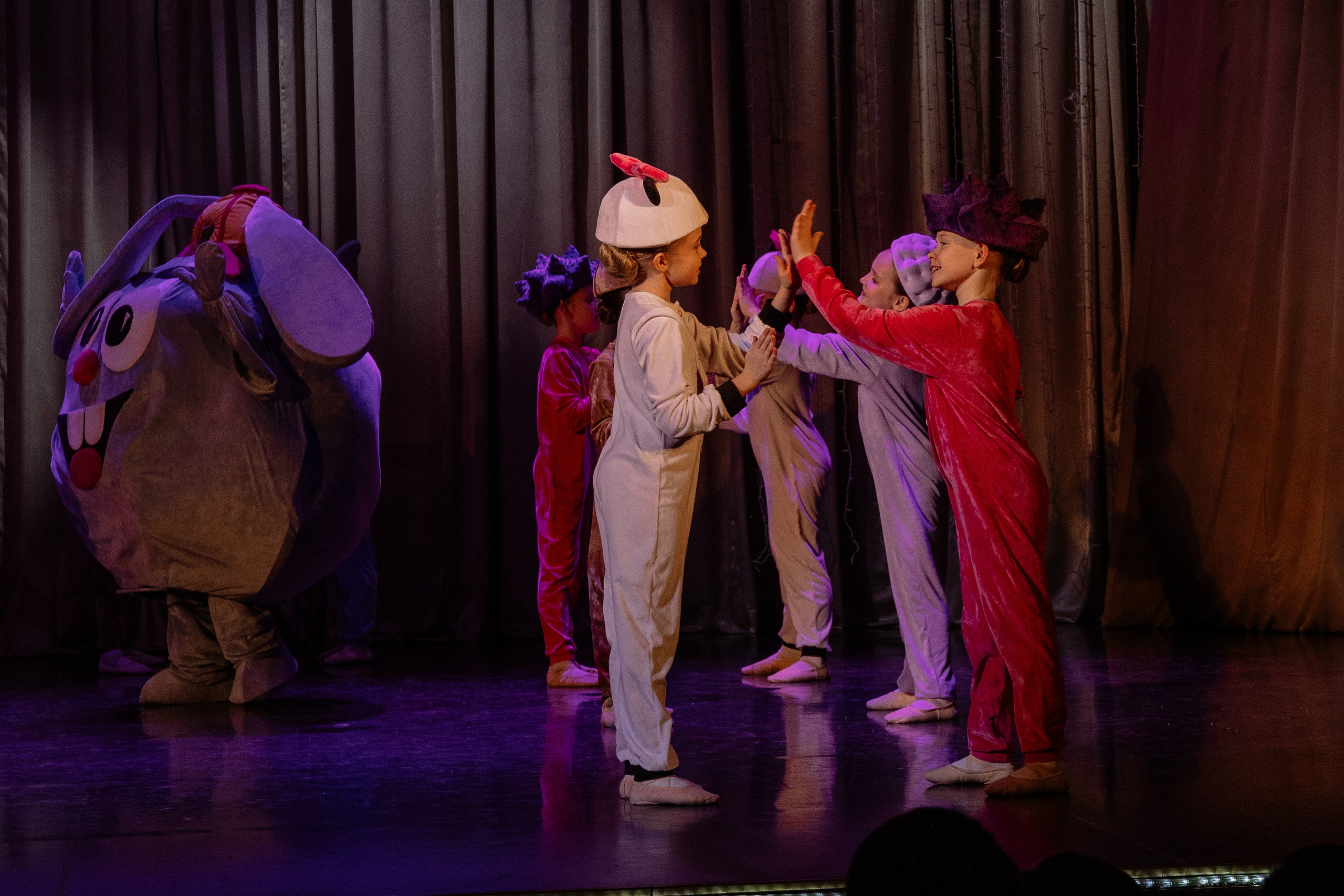 Сибирские узоры ДК Ефремова. Фотограф Юлия Мальцева