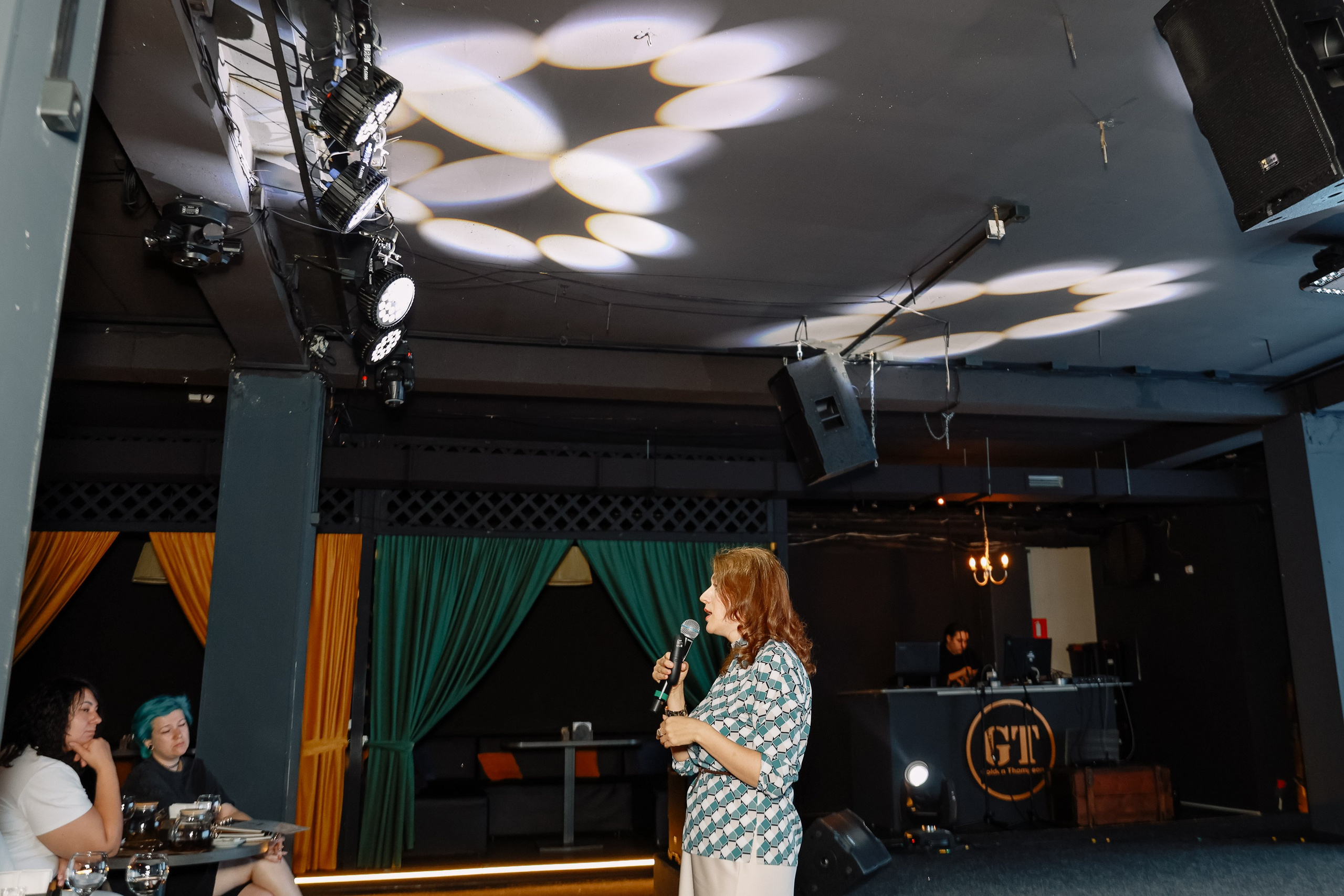 Красивый бизнес в Tomson. Фотограф Юлия Мальцева