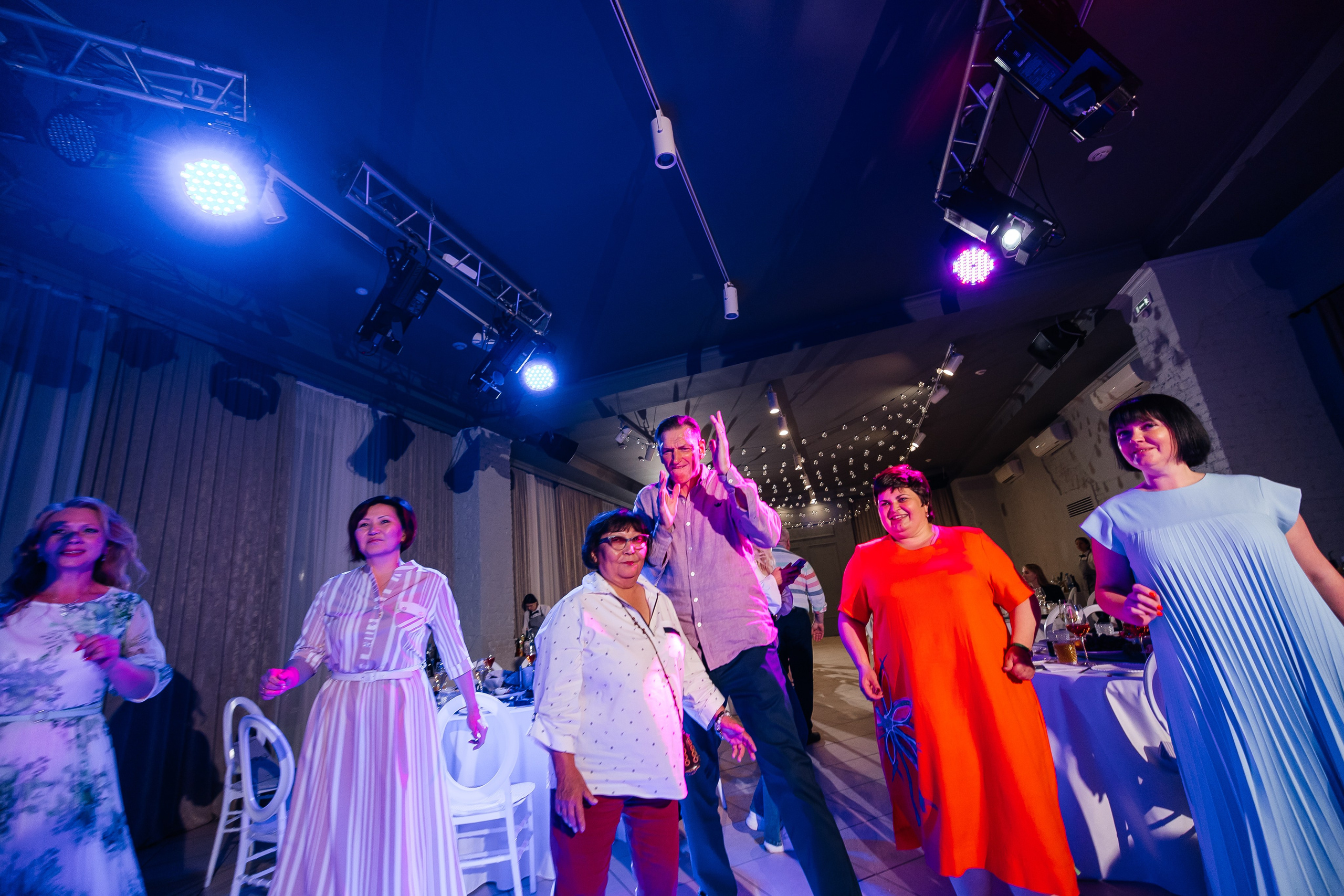 2023-06-23 Выпускной МБОУ СОШ № 10. Фотограф в Красноярске