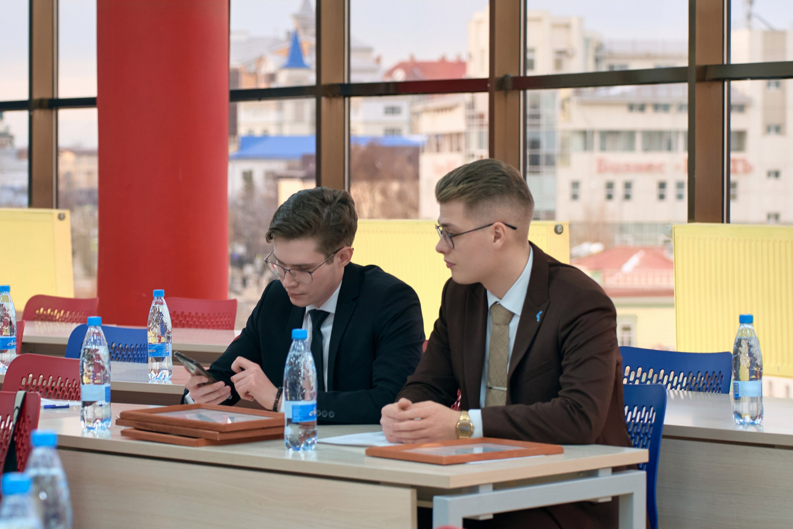 Репортажный фотограф в  тюмени недорого