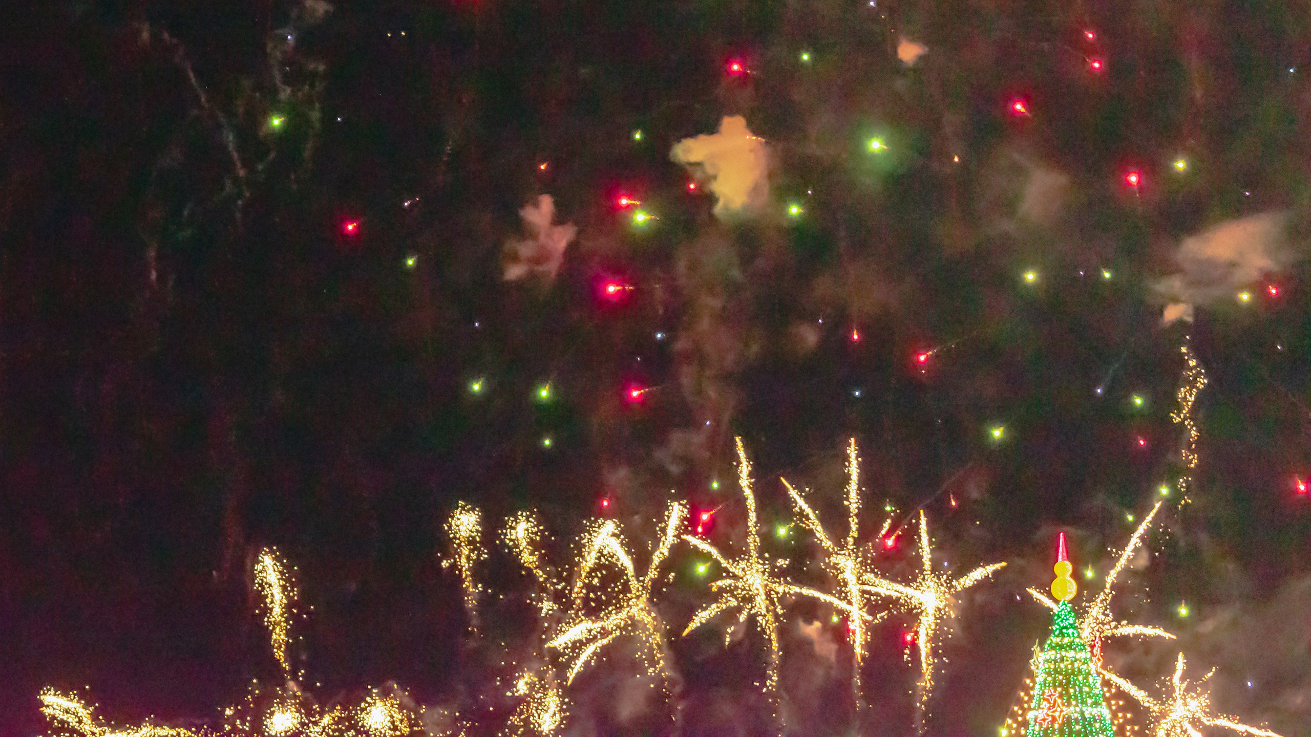 Праздничный салют Новый год Набережные Челны. Фотограф в Набережных Челнах Мари Сенчик