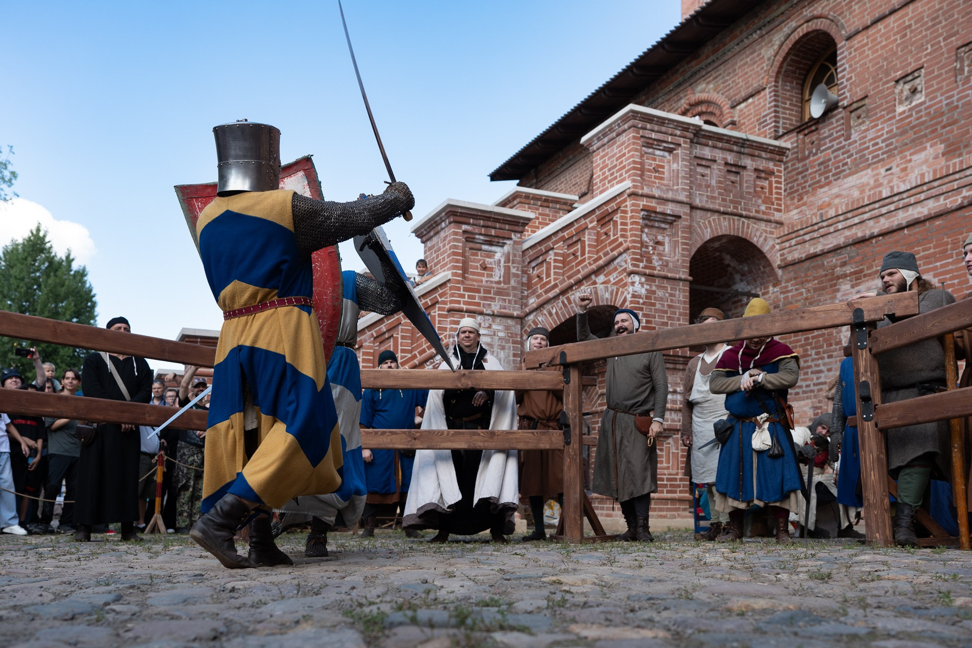 13-й город в Крутитском подворье 2025. Сайт Алматинского НЮ АРТ, будуар и фэшн фотографа Дениса Карпенко