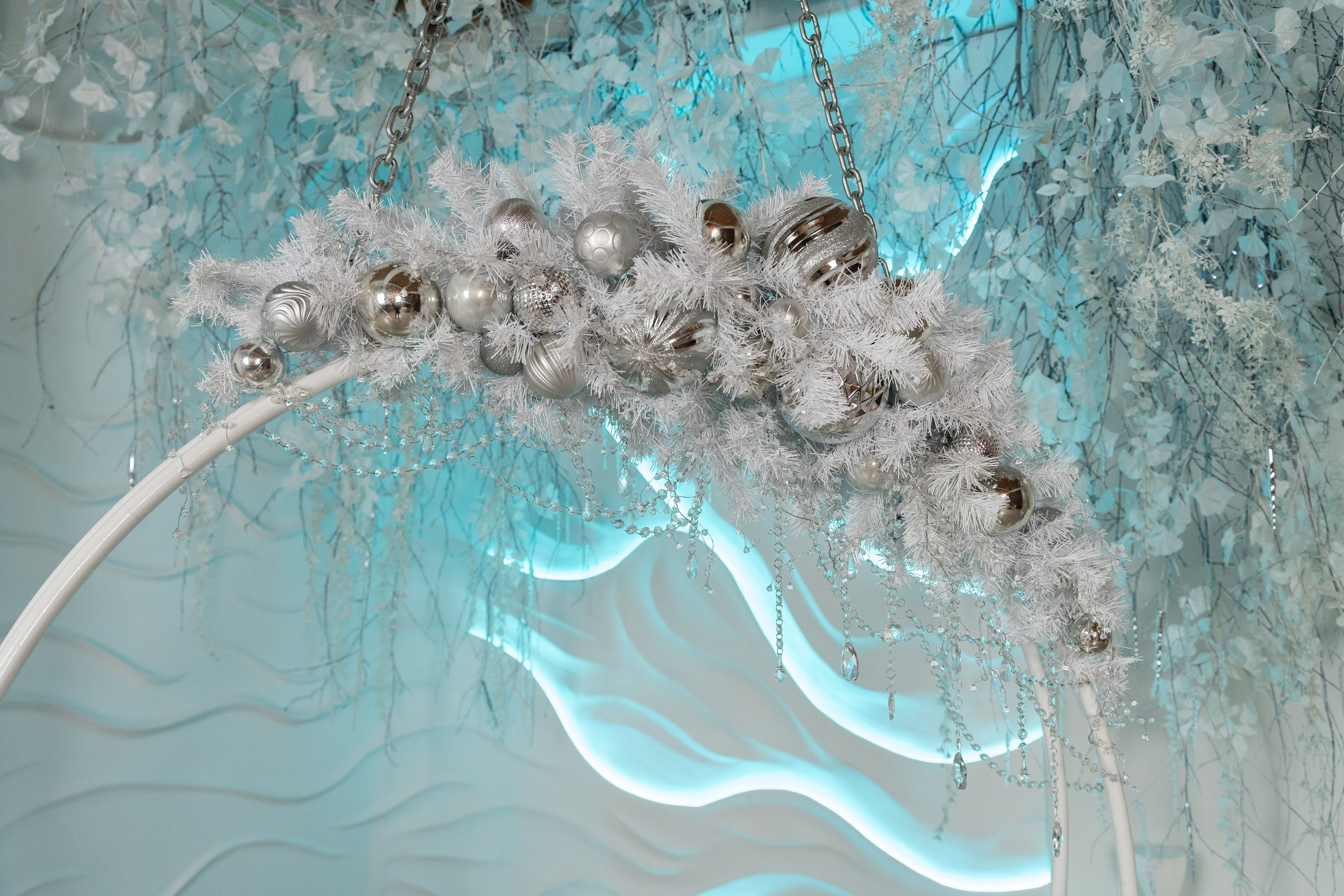 Зал Лофт в фотостудии Арт Рояль для новогодних фотосессий в Сургуте