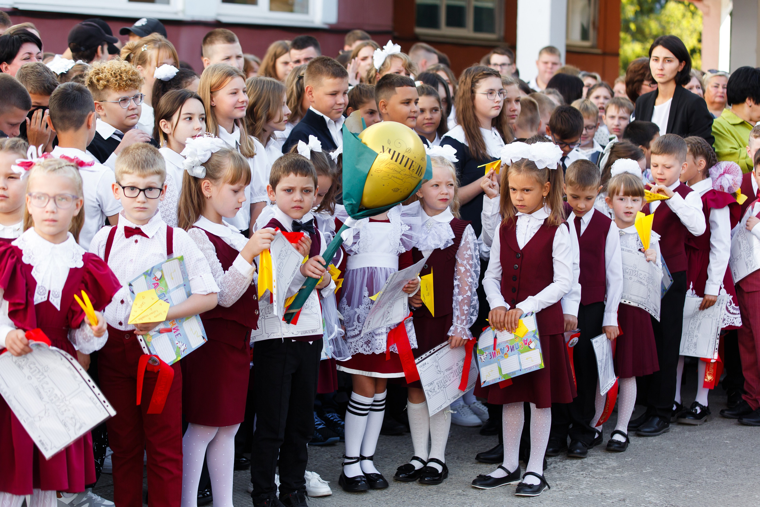 01 СЕНТЯБРЯ 2024 (МБОУ г. Мценска «Средняя школа № 9»). Профессиональный фотограф в Мценске и Орловской области