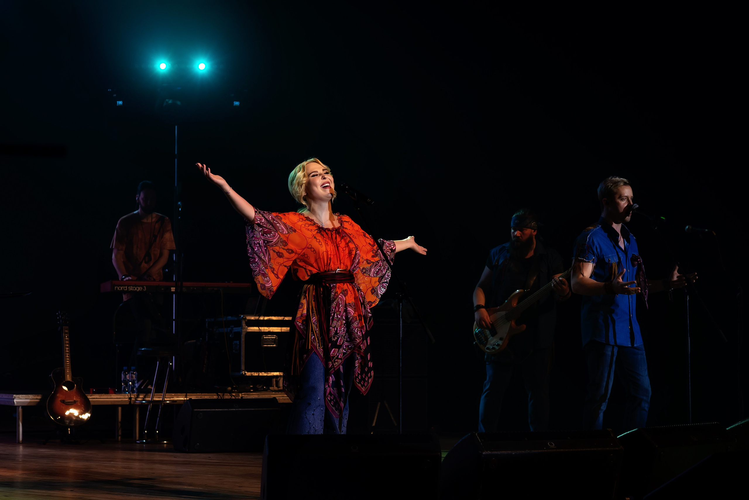 Концерт Пелагеи. Школьный, фэшн фотограф в Тюмени и в России Ирина Королева