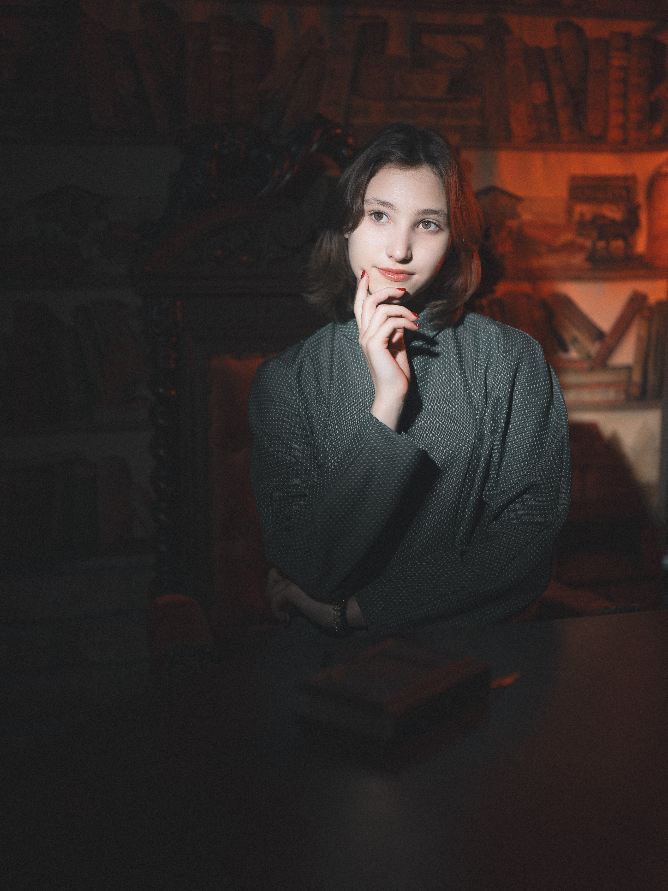 Примеры стилизации портретов и нестандартного света. Фотограф Олег Сотник