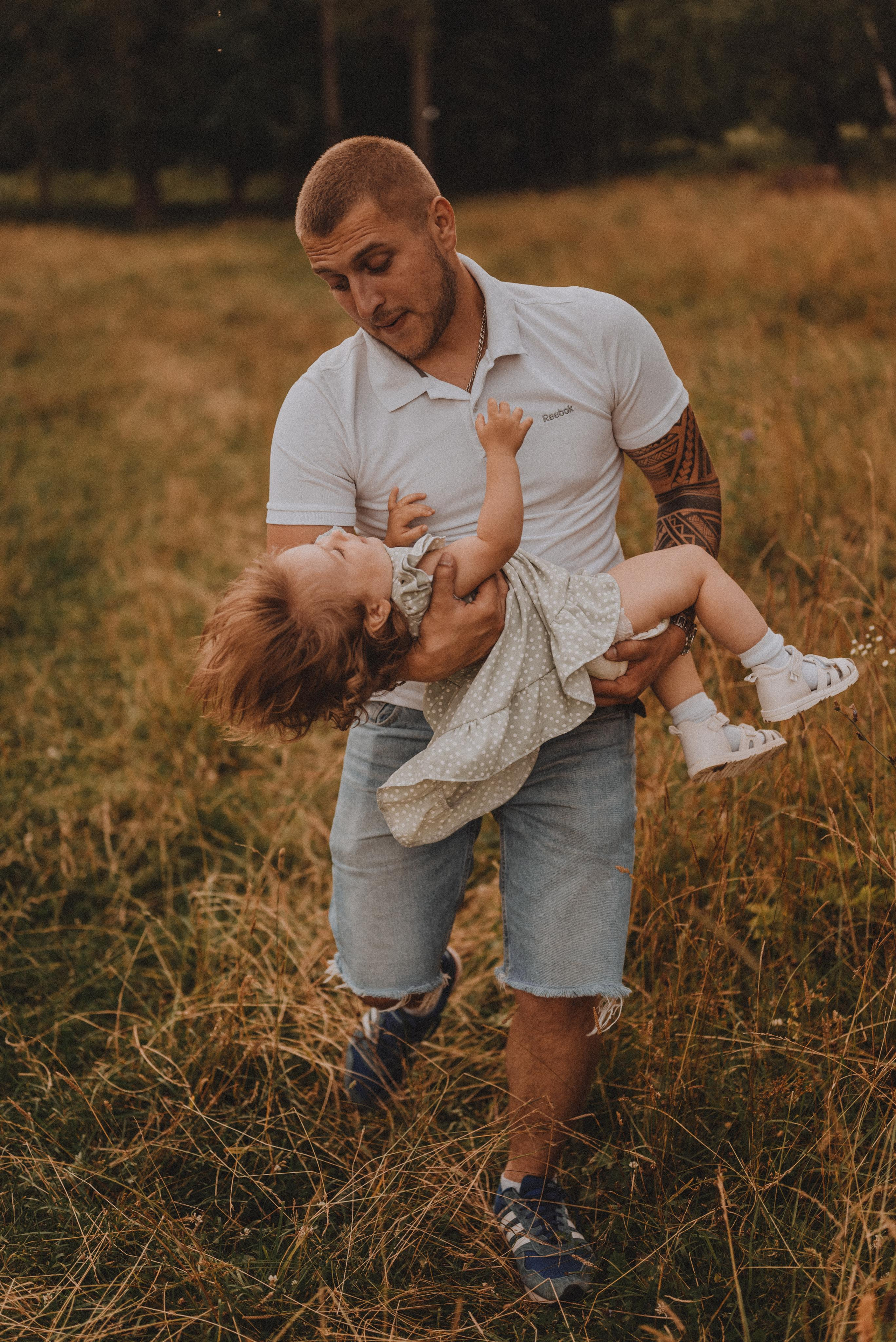 Маленькая Ева с родителями. Фотограф Кристина Пархоменко