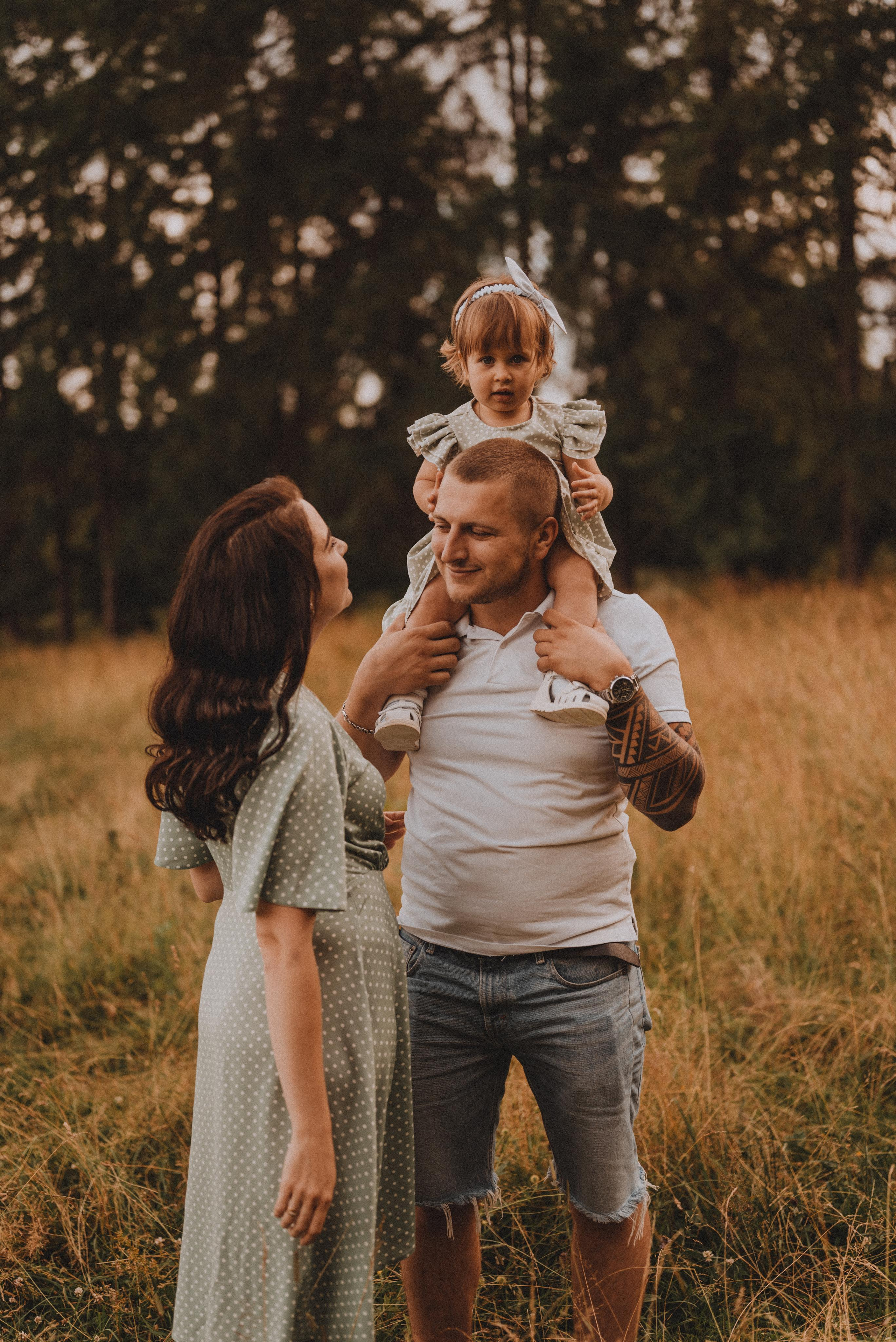 Маленькая Ева с родителями. Фотограф Кристина Пархоменко