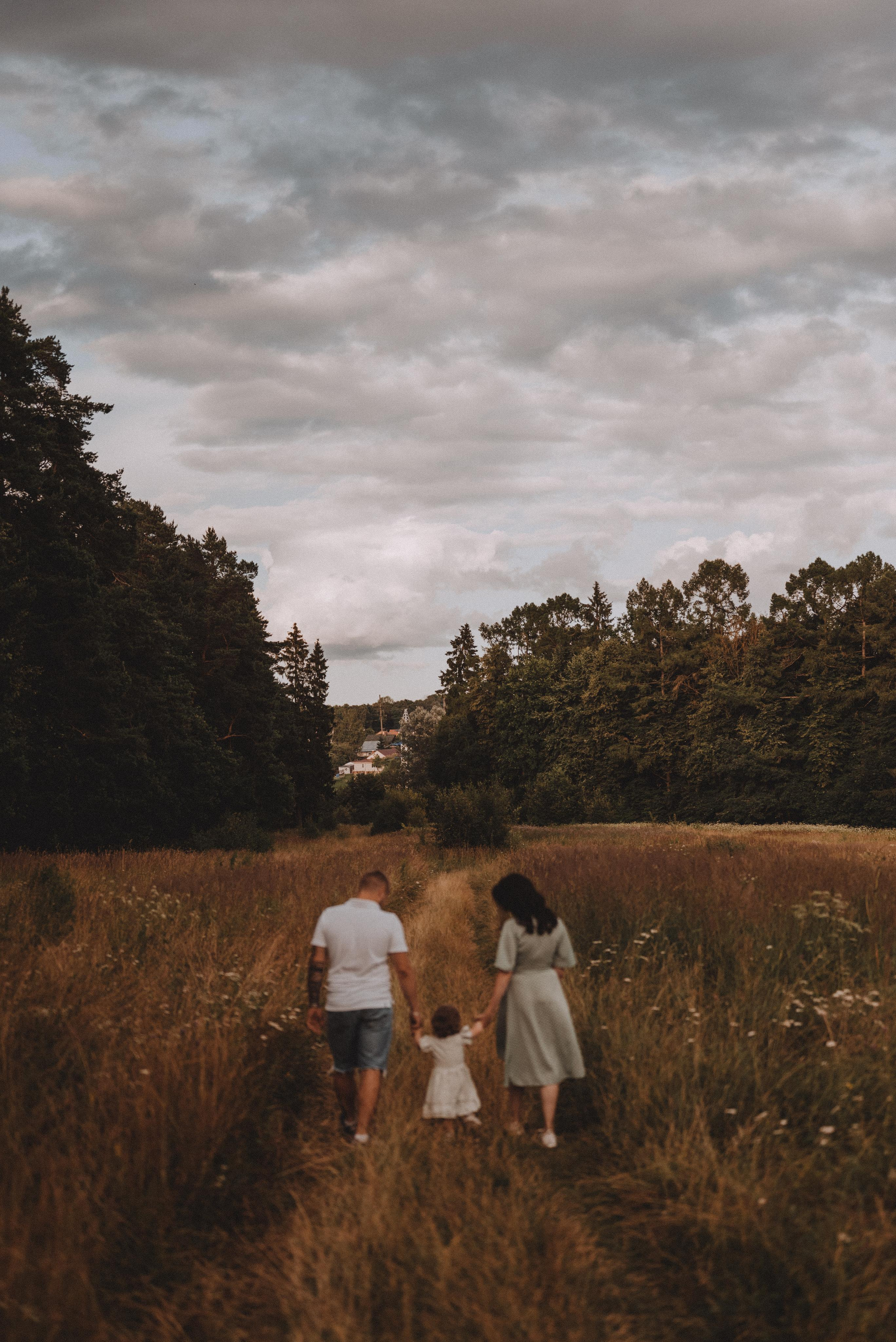 Маленькая Ева с родителями. Фотограф Кристина Пархоменко