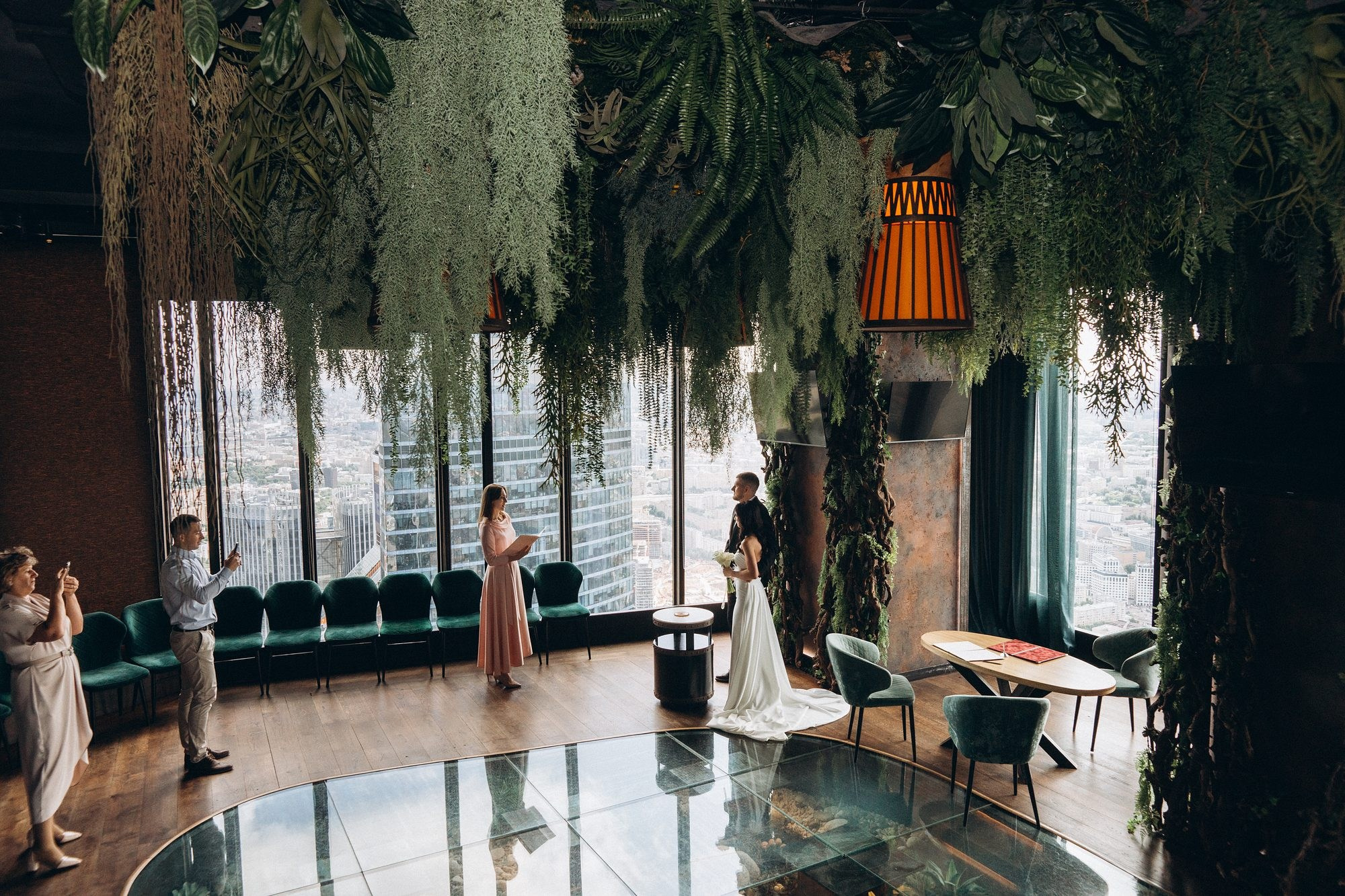 Свадебная фотосъемка в ресторане Birds. Сергей Гладков свадебный фотограф в Москве