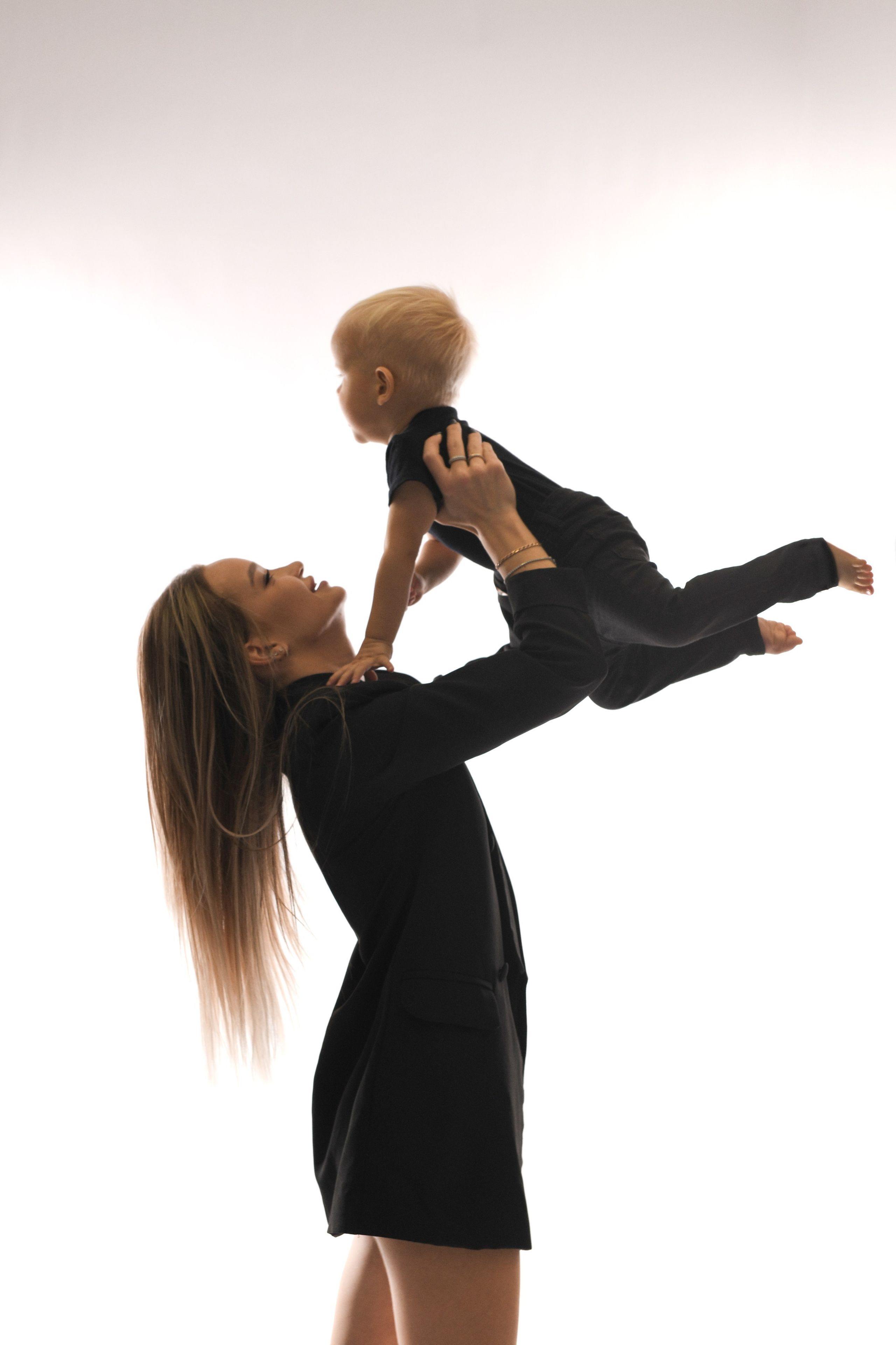 Мама и малыш. Фотограф новорожденных, беременных и детей до года Татьяна Николаева В