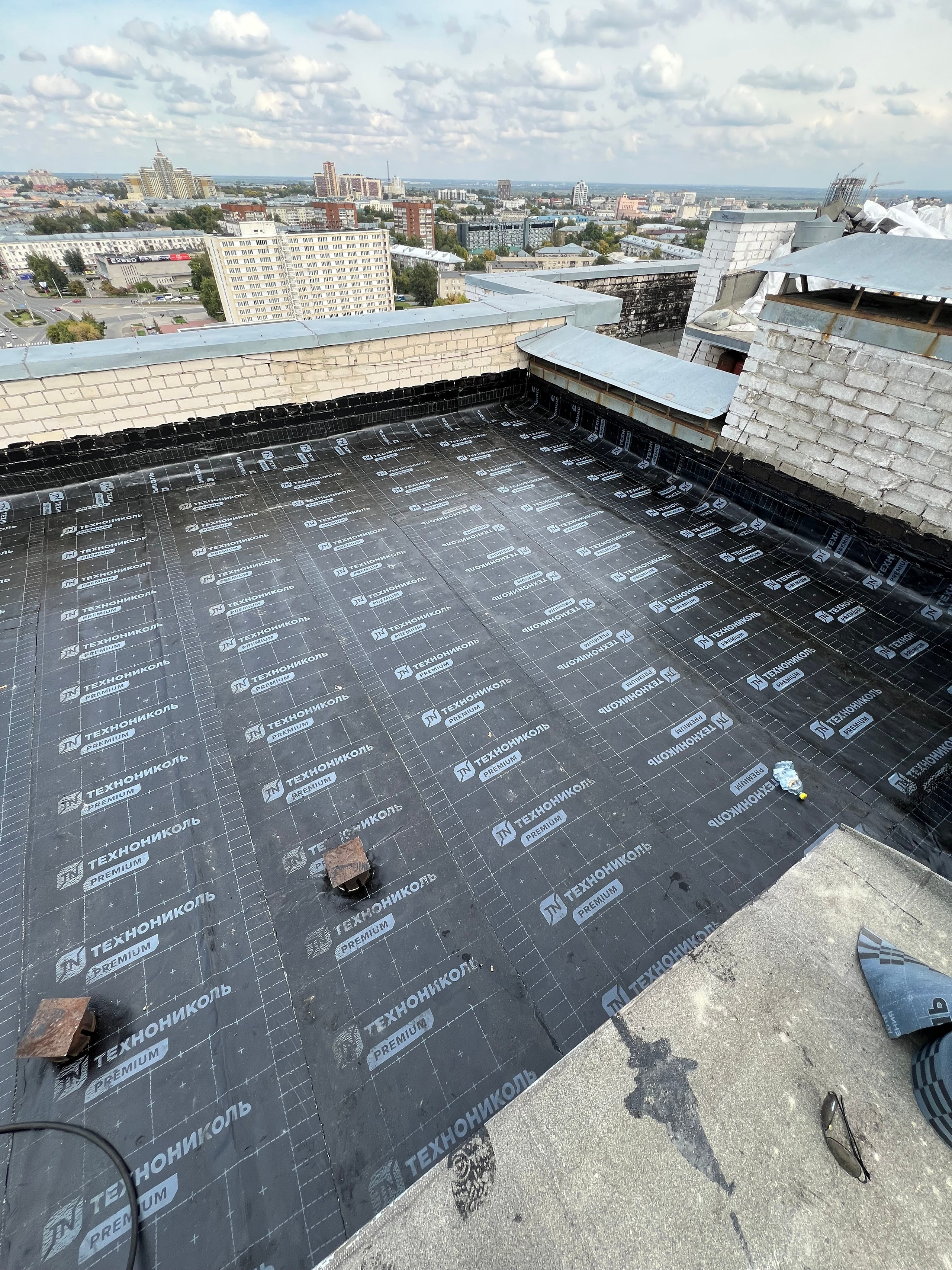 ТСЖ Строителей 33 Монтаж наплавляемой кровли