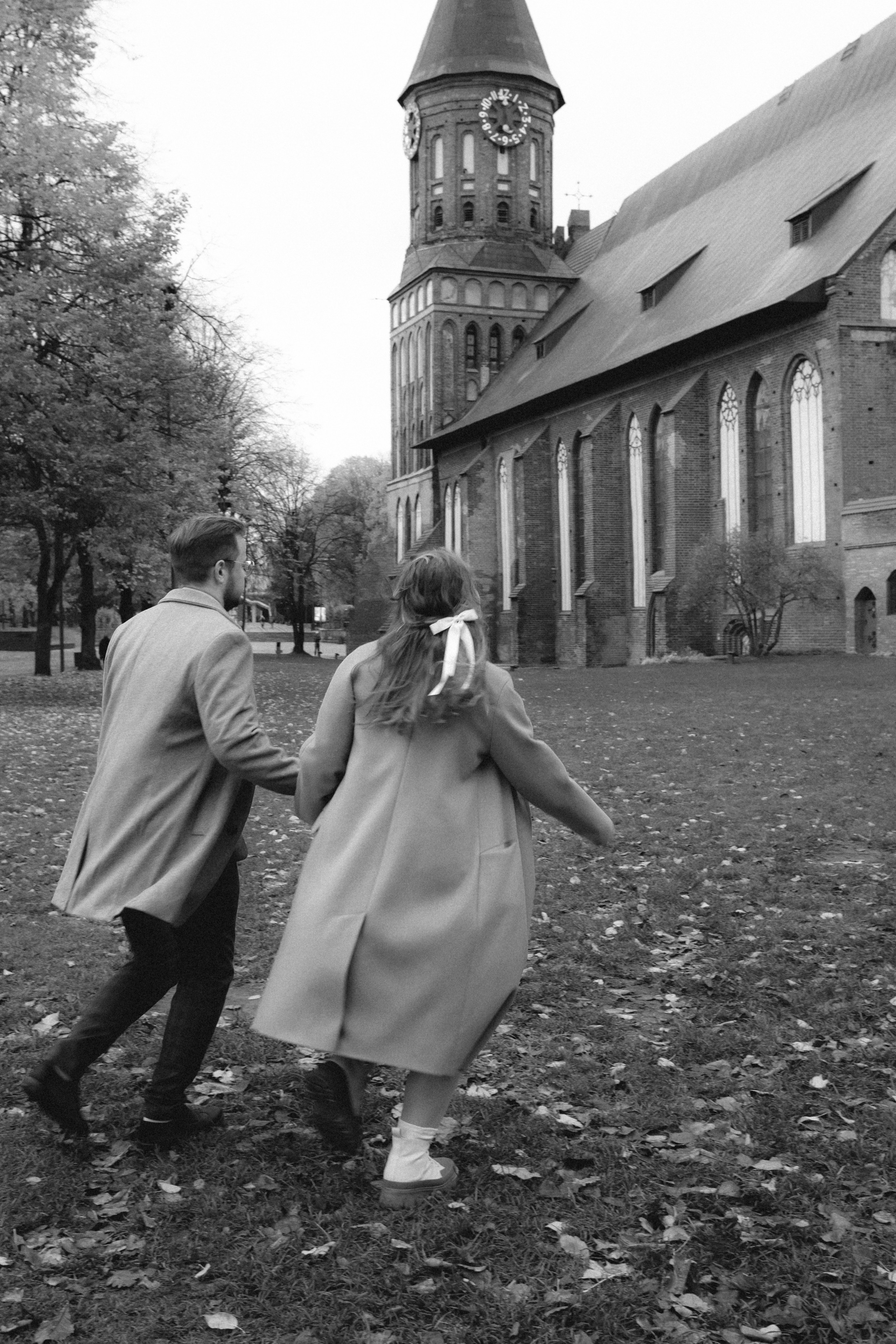 Фотосессия lovestory Калининград на острове Канта. Портретный фотограф в Калининграде Рита Холодова