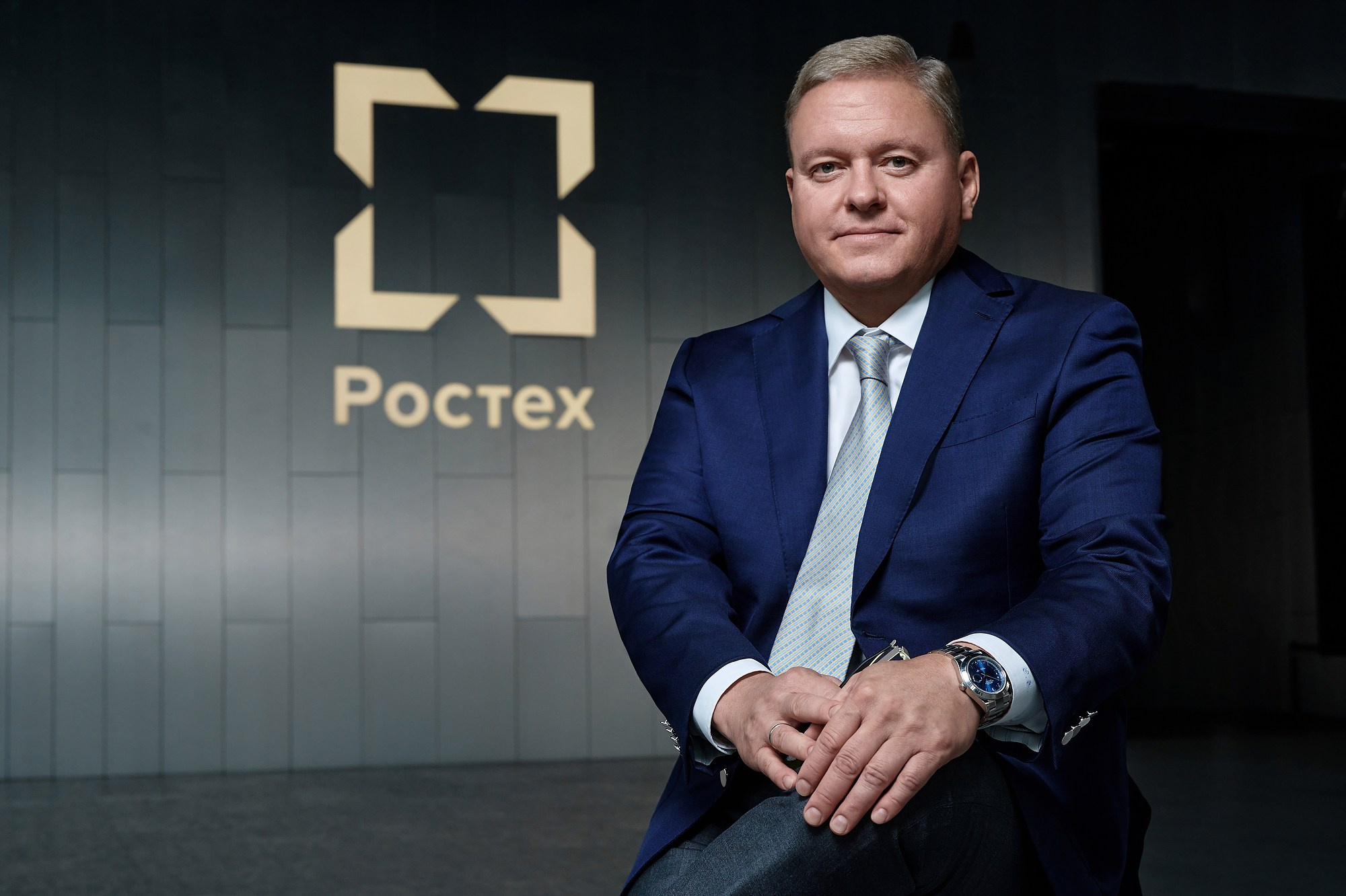 Headshot, портрет в интерьере офиса, командная съёмка, репортажный портрет в рабочей обстановке. Промышленная и репортажная фотография