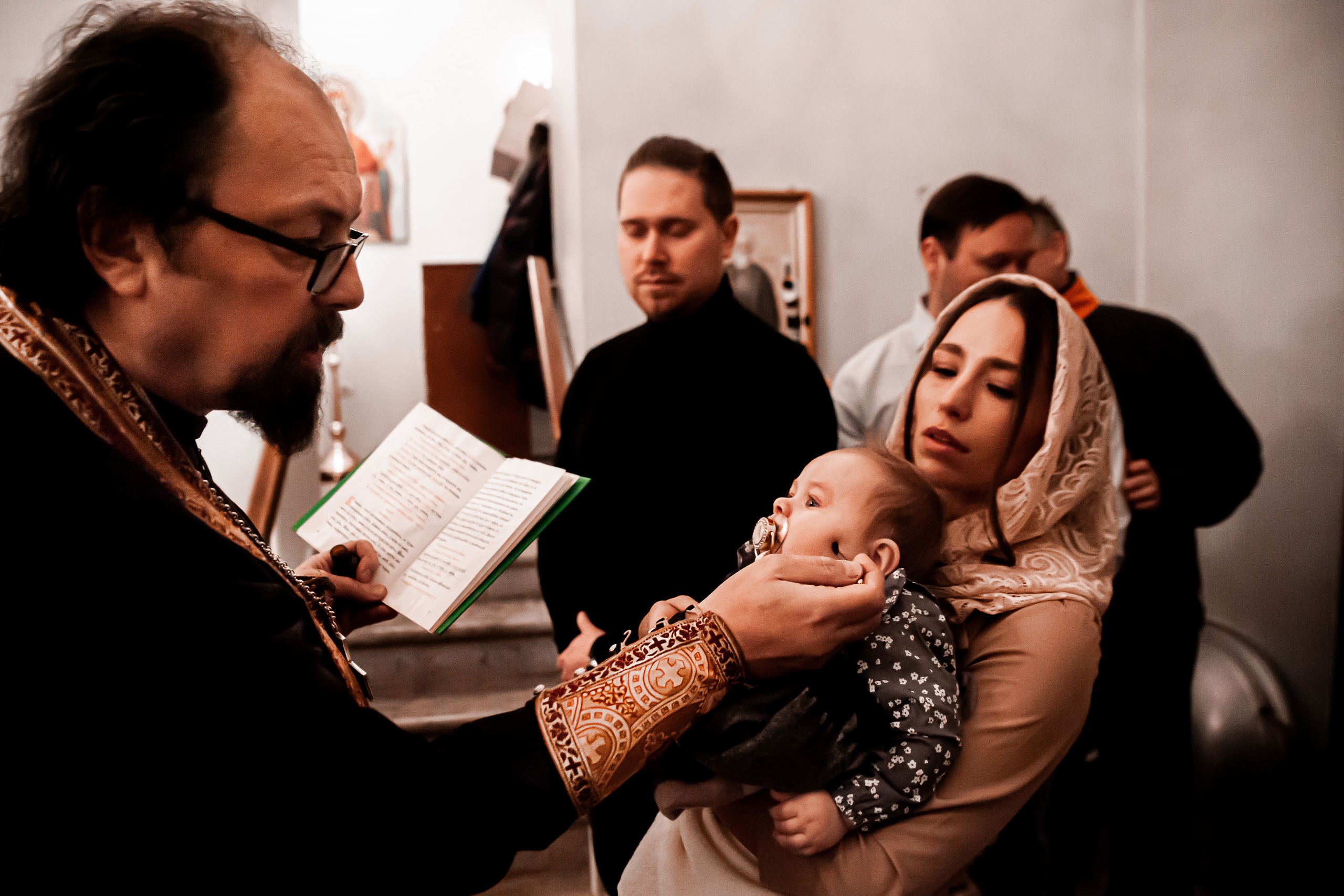 Таинство крещения Амелии. Фотограф Наталья Яковлева, Санкт-Петербург. Семьи, ньюборн, крещения
