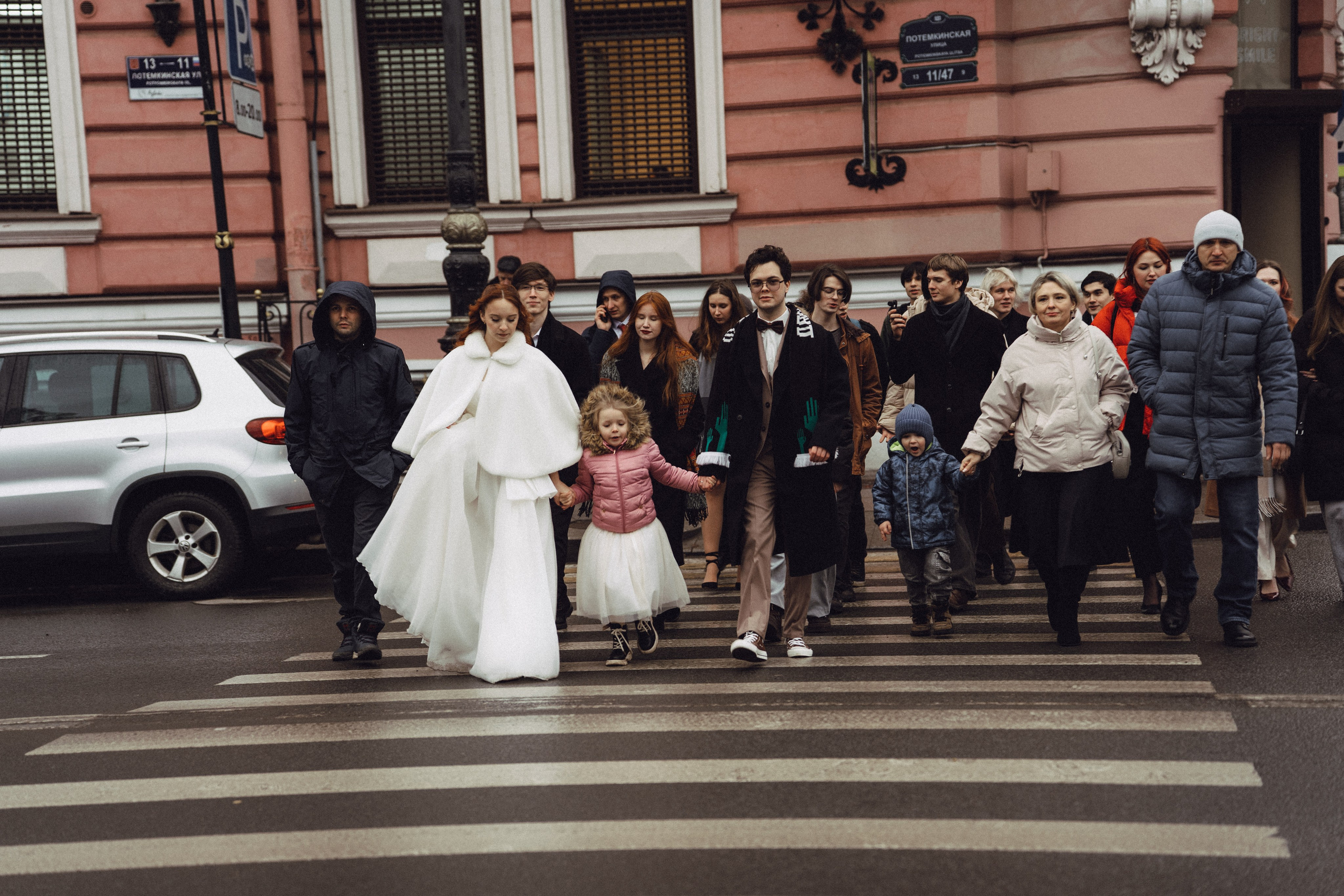 СВАДЕБНАЯ СЬЕМКА ВО ВТОРОМ ДВОРЦЕ С ГОСТЯМИ И ПРОГУЛКА В ТАВРИЧЕСКОМ САДУ. Профессиональный фотограф, Санкт-Петербург — Виктория Богомолова