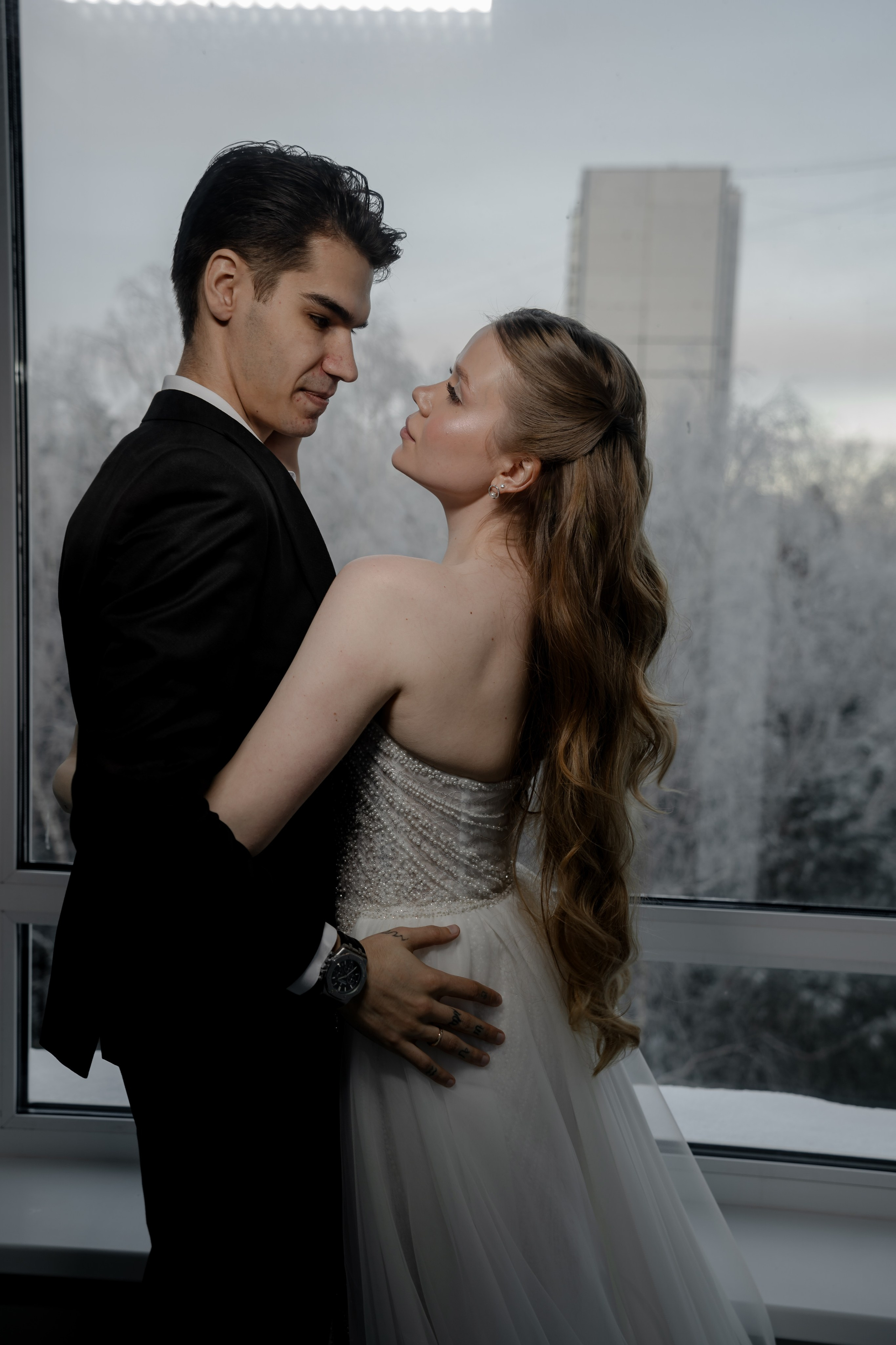 СВАДЕБНАЯ СЬЕМКА СБОРОВ В ОТЕЛЕ И ВЫЕЗД НА ЦЕРЕМОНИЮ (СНЯТО В СИБИРЕ В НИЖНЕВАРТОВСКЕ)М. Профессиональный фотограф, Санкт-Петербург — Виктория Богомолова