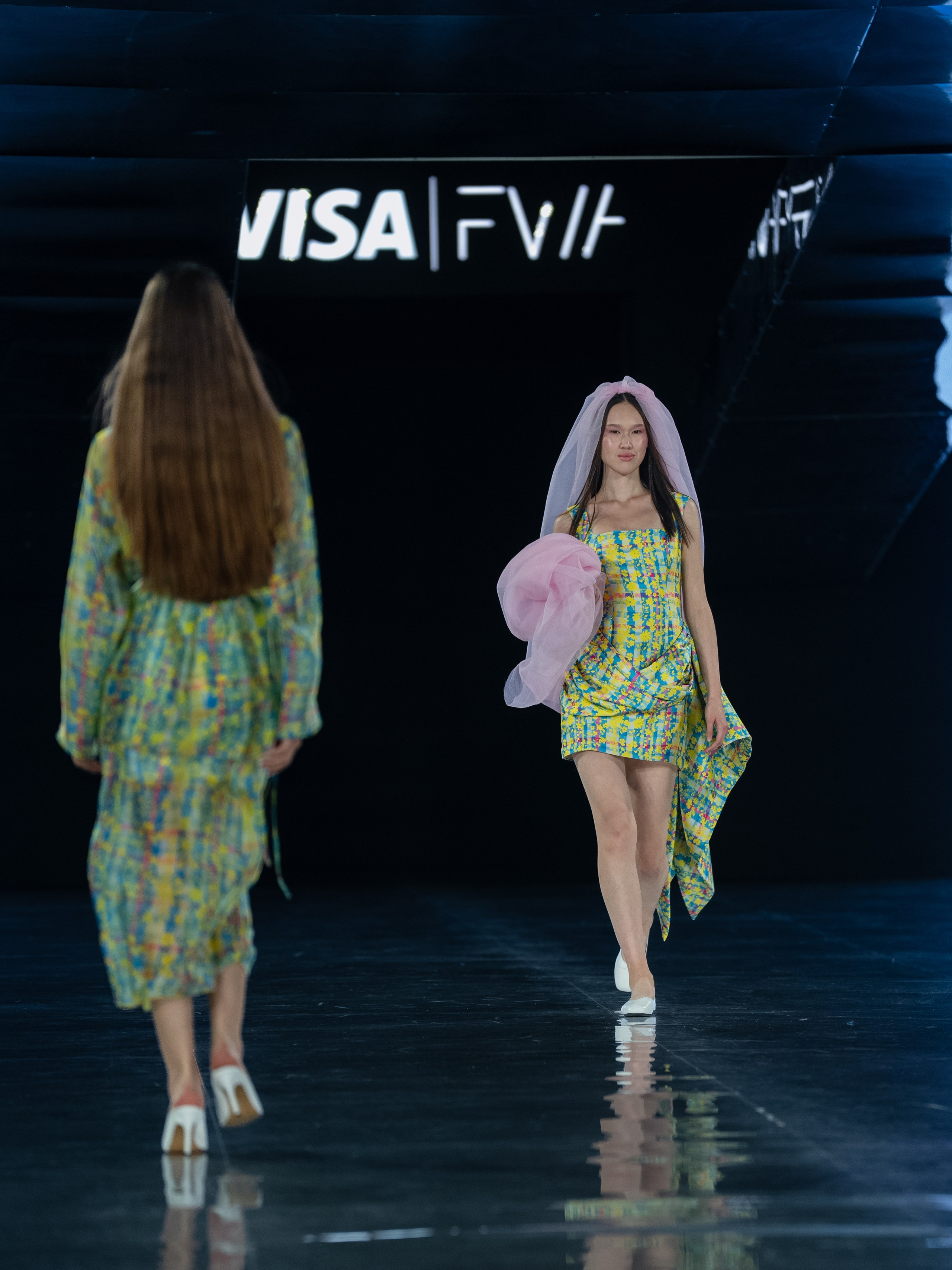 Visa Fashion Week Studio 4353. Сайт Алматинского НЮ АРТ, будуар и фэшн фотографа Дениса Карпенко