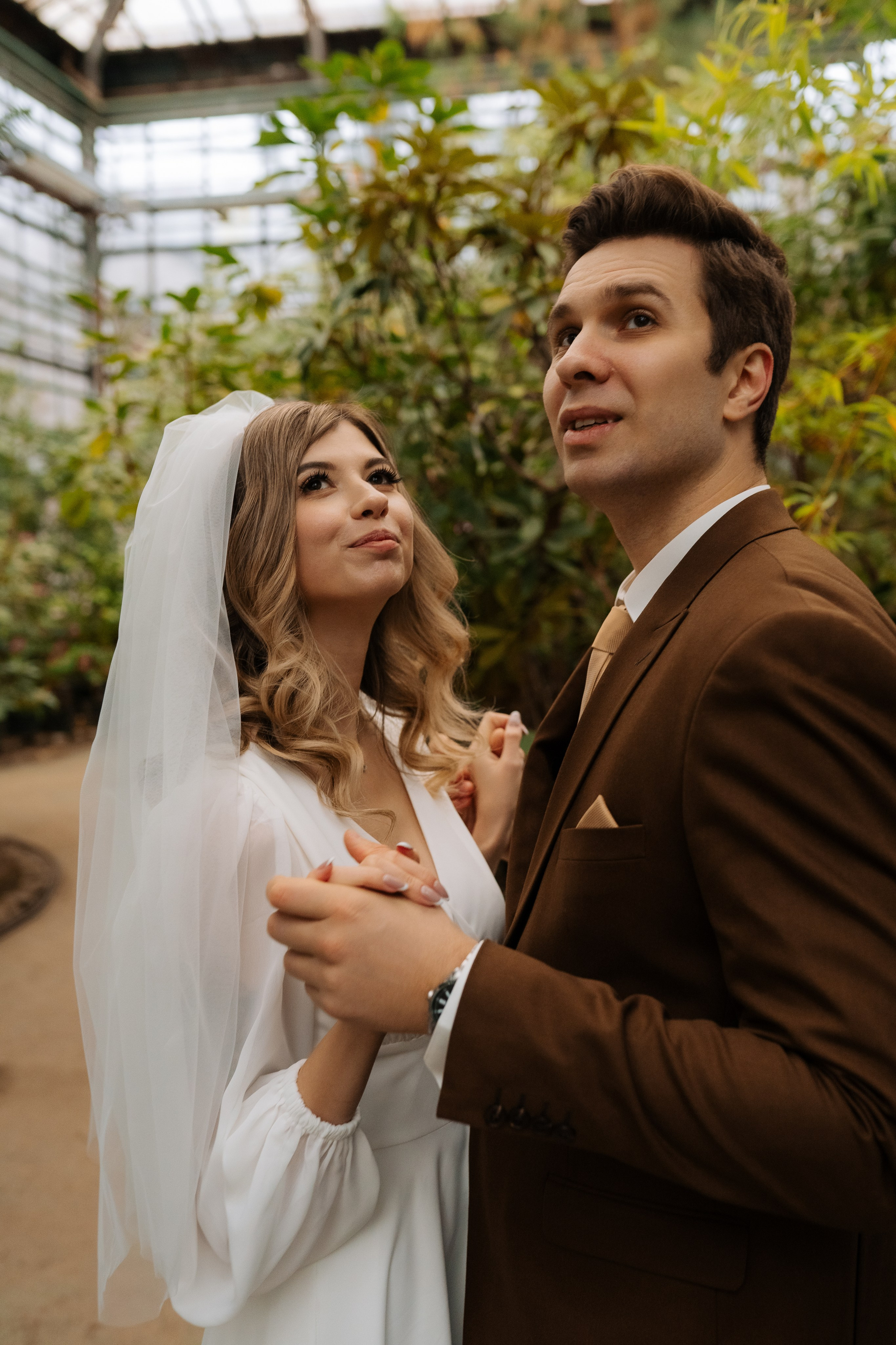 Свадебная фотосессия в оранжерее, Москва. Свадебный фотограф в Москве Анна Полушина