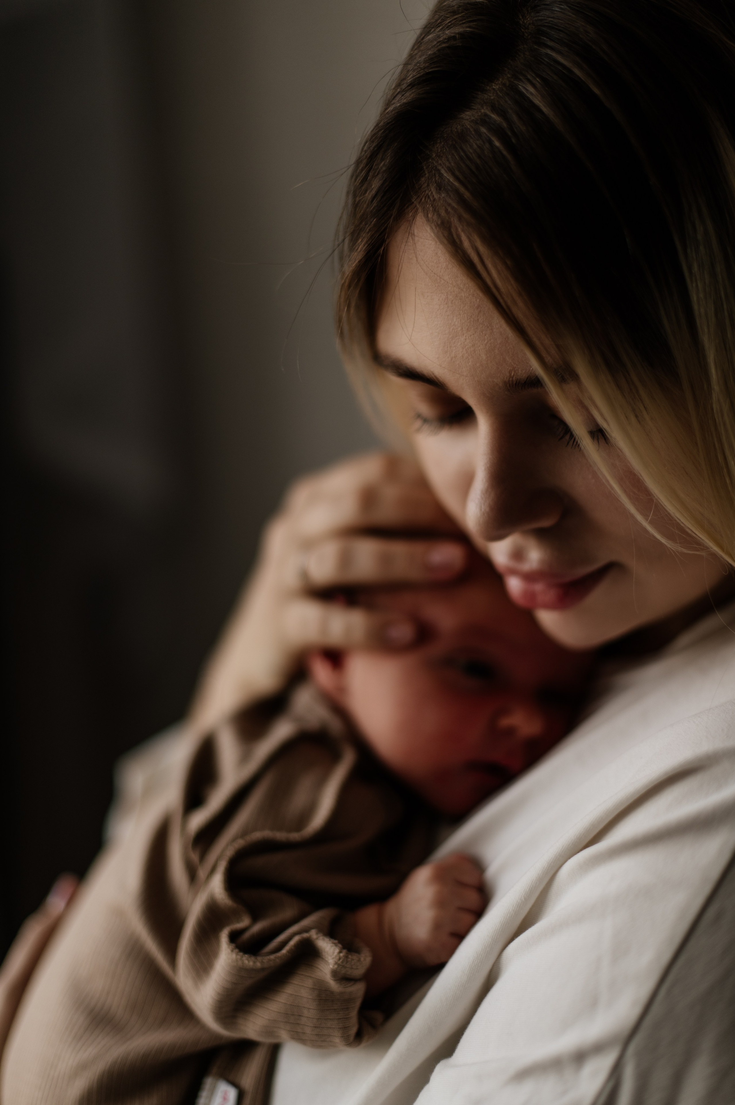 Злата Юнус и Алан дома. Семьи