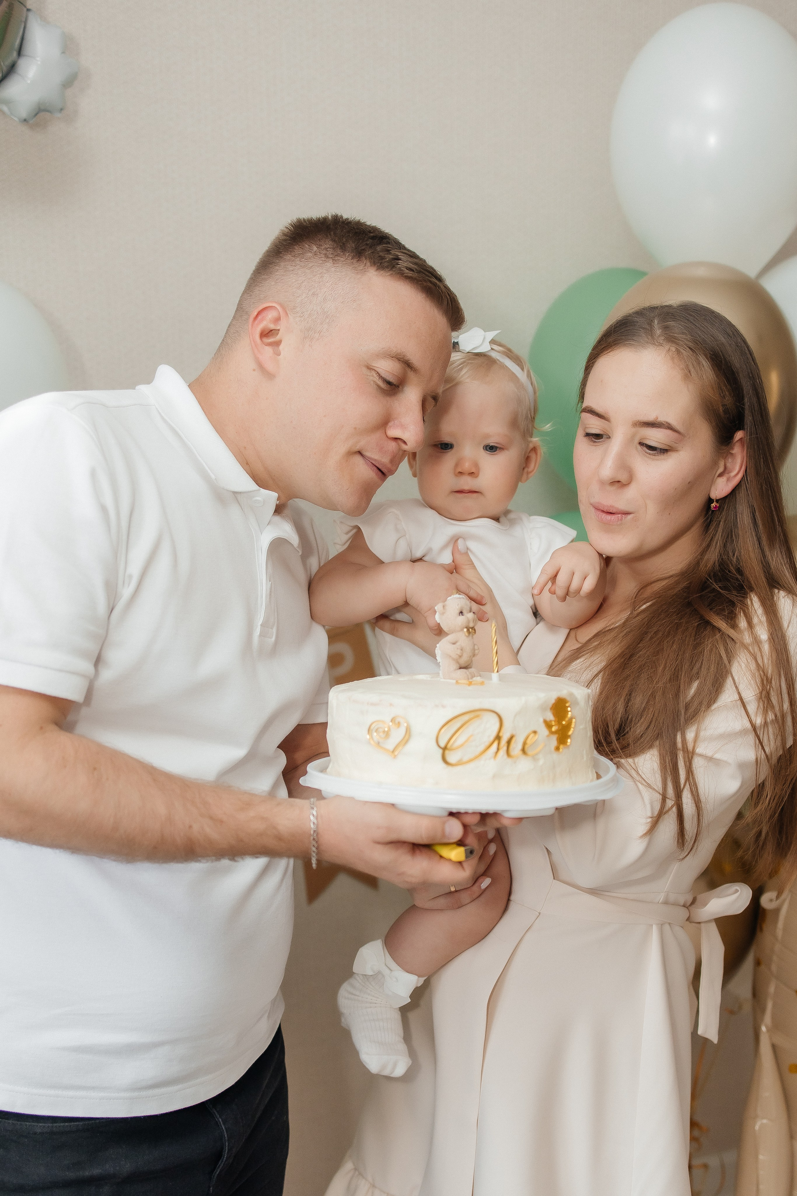 1 годик Еве (домашняя съемка). Профессиональный фотограф Кристина Искусных. Талдом- Москва