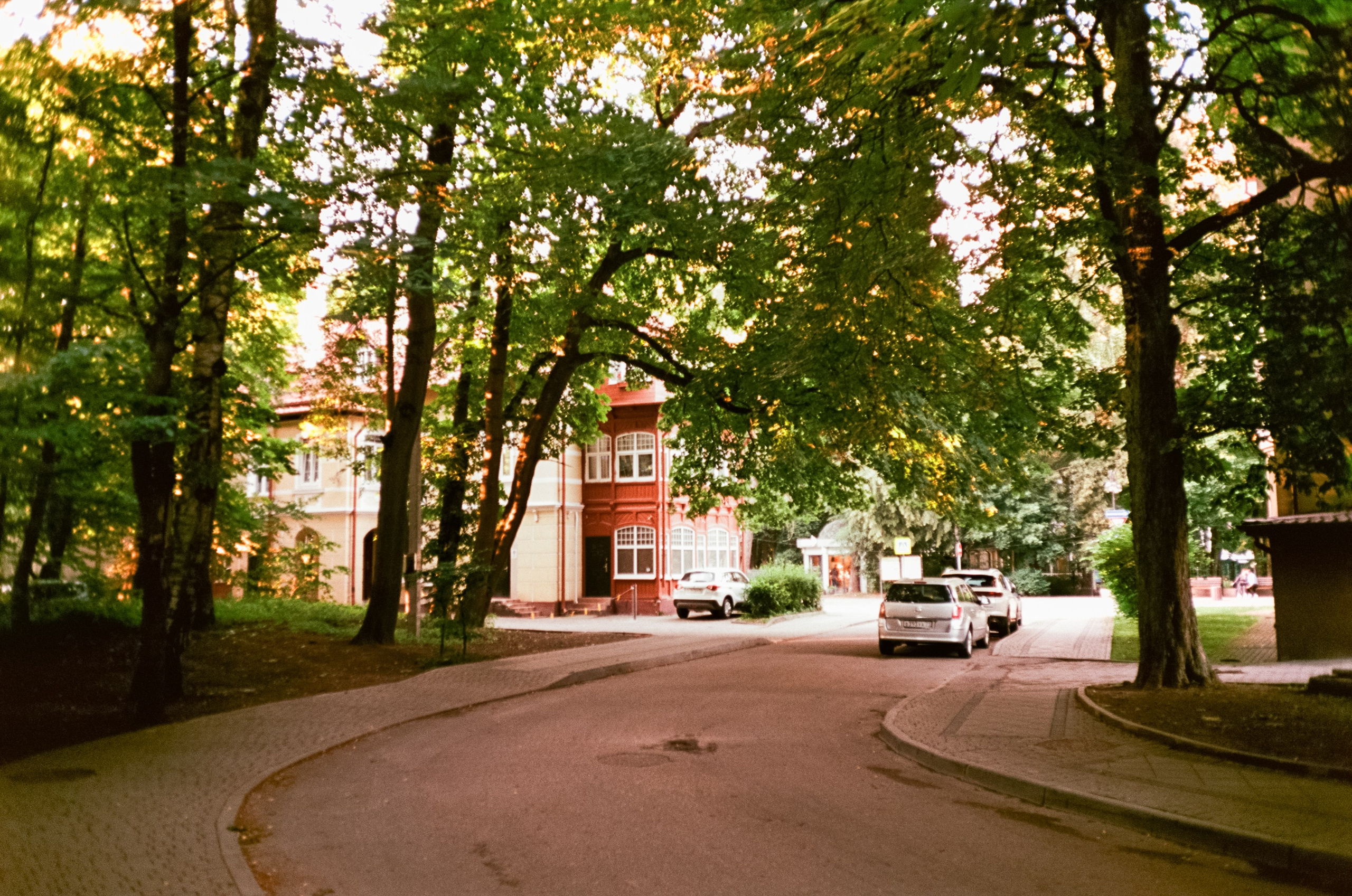 Закат в Калининграде на Aeronega 100 (Kodak Aerocolor IV) / Ricoh MF-1