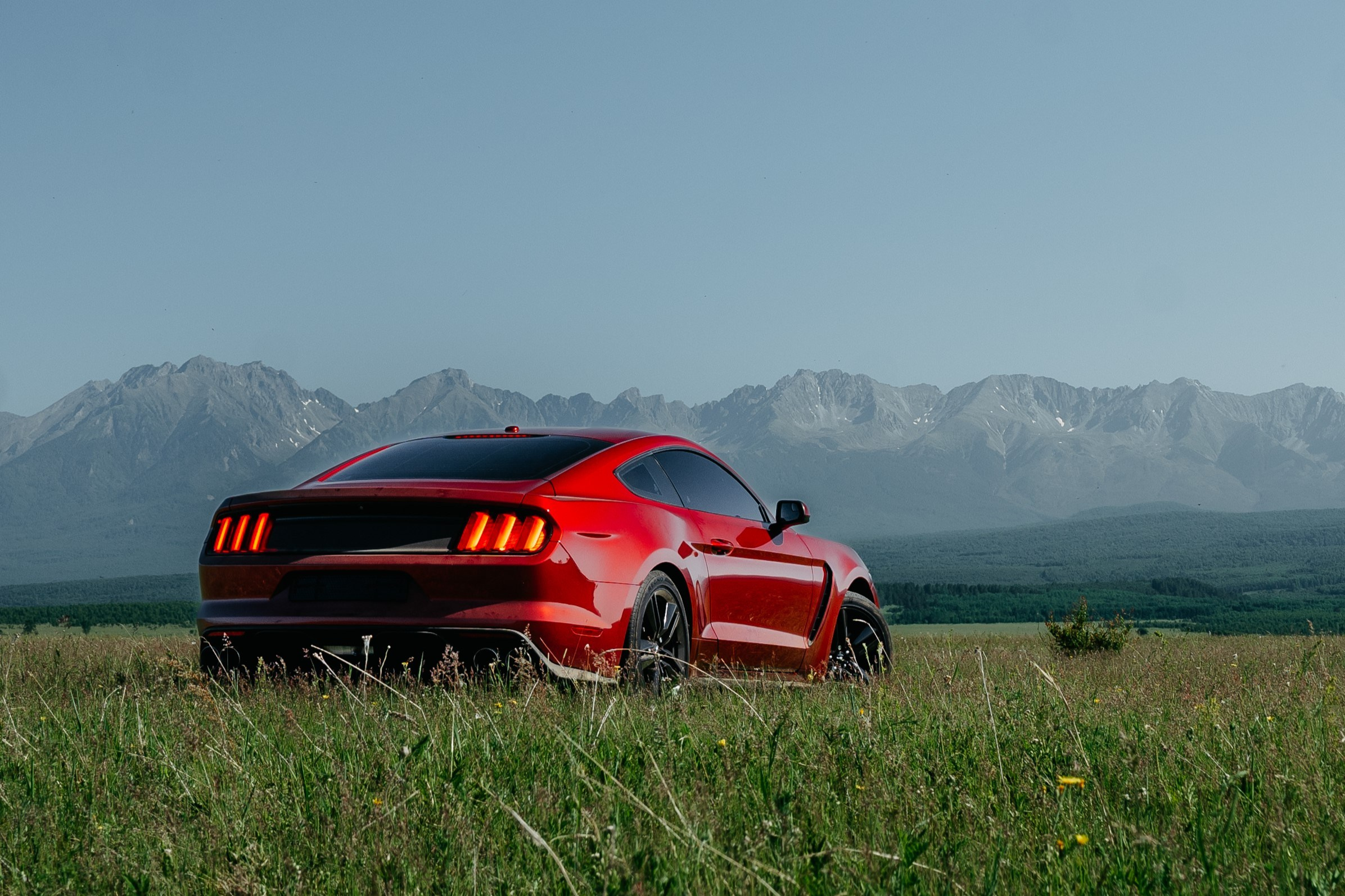 Ford Mustang. Фотограф, видеограф и пилот дрона на Байкале