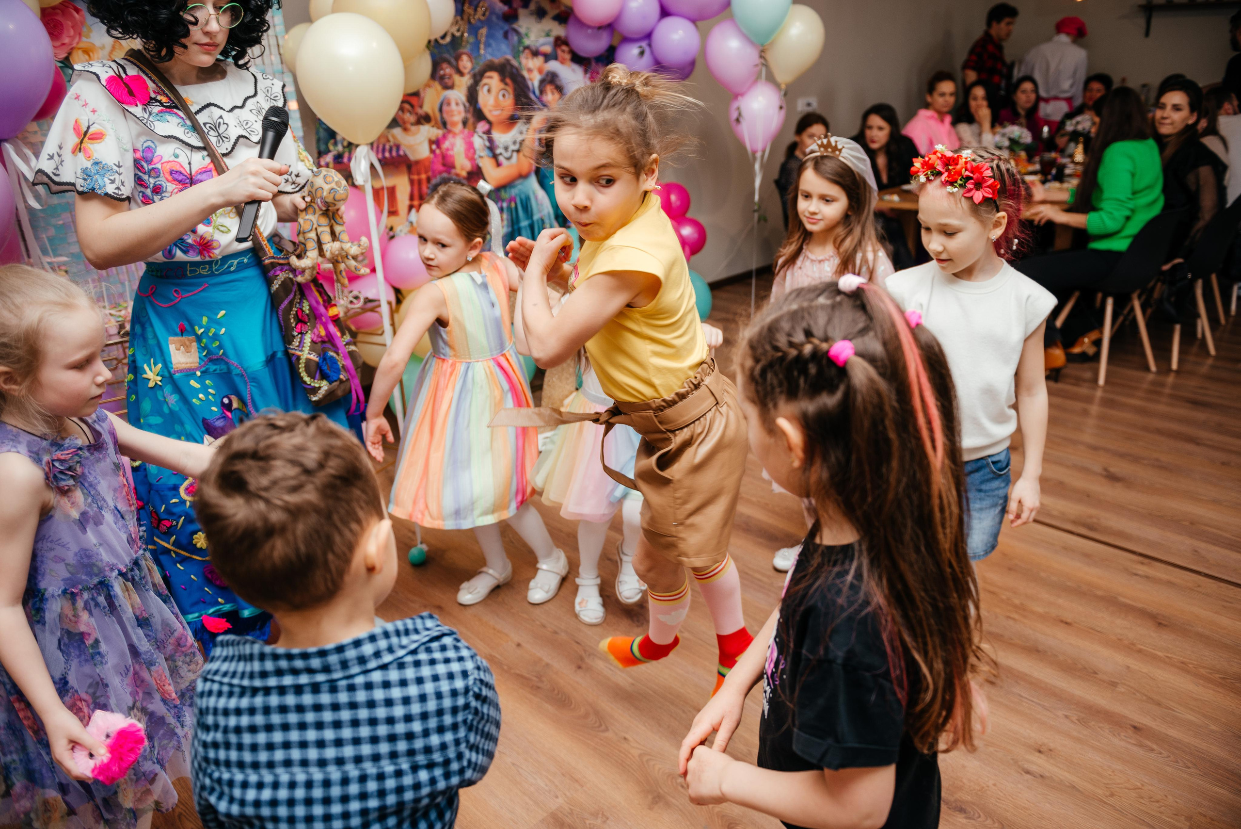 Верочке 7 лет. Репортаж с праздника. Свадебный, семейный фотограф Санкт-Петербург, Колпино, Юлия Хоружая