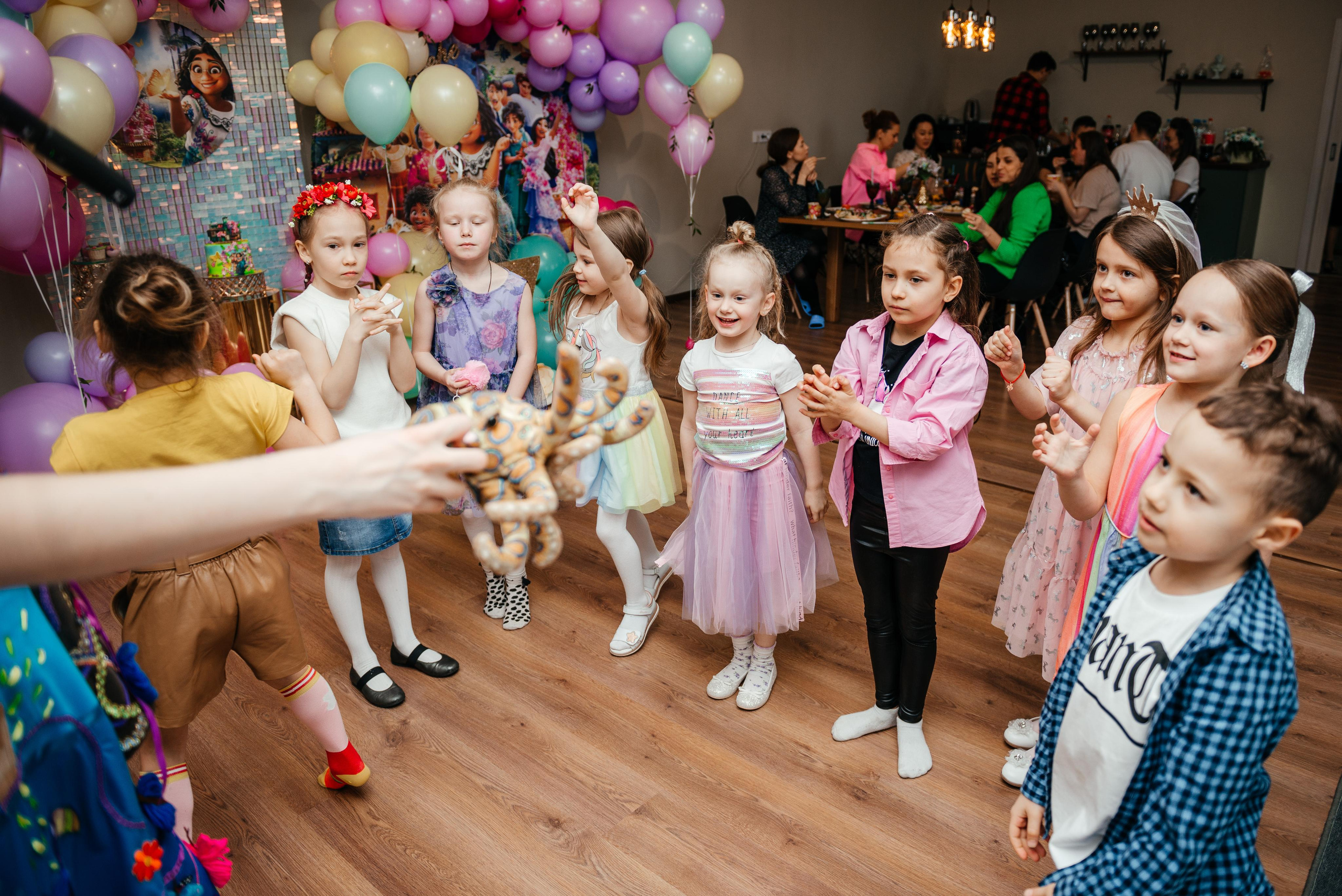 Верочке 7 лет. Репортаж с праздника. Свадебный, семейный фотограф Санкт-Петербург, Колпино, Юлия Хоружая