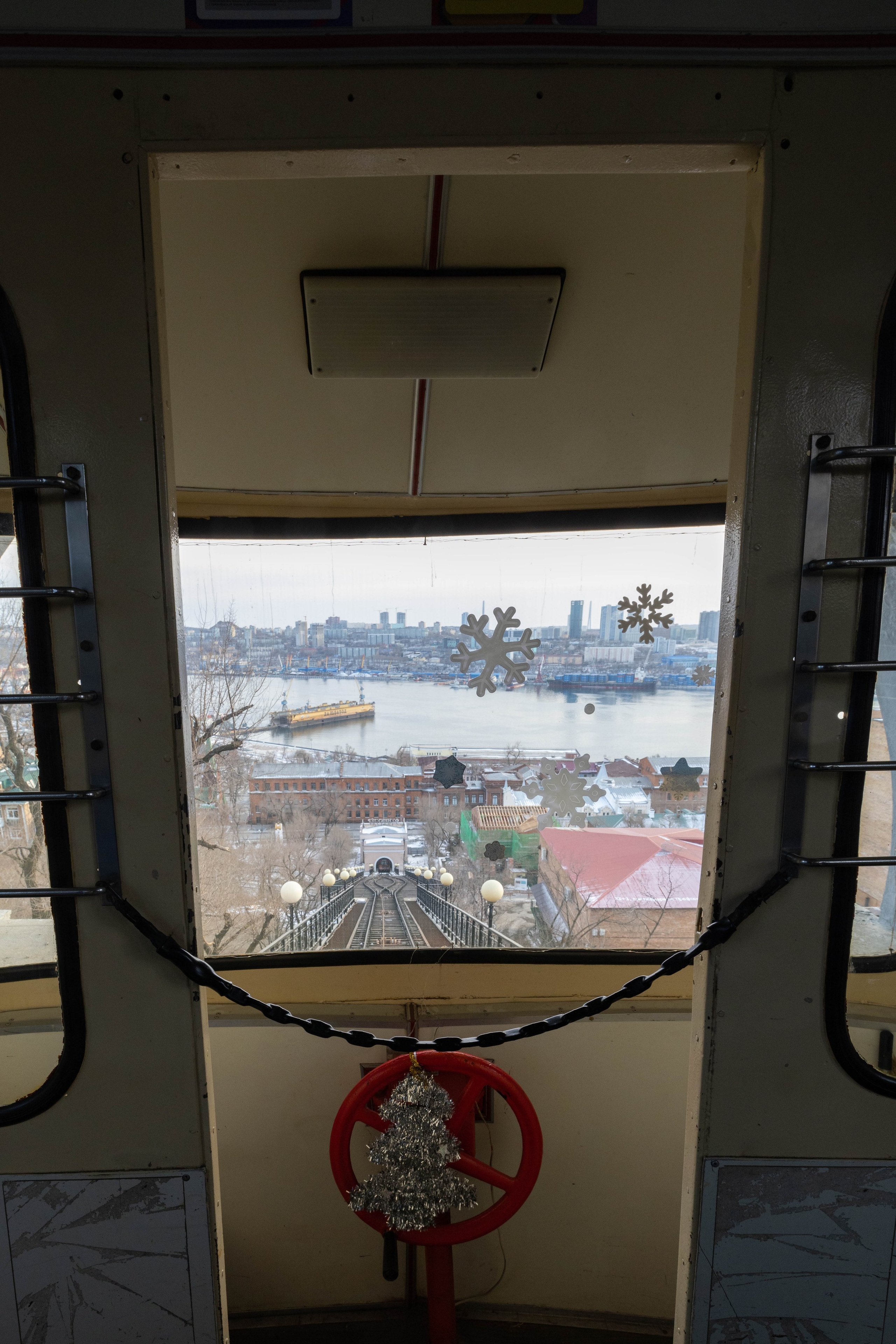 Фуникулер. Турист оптимист