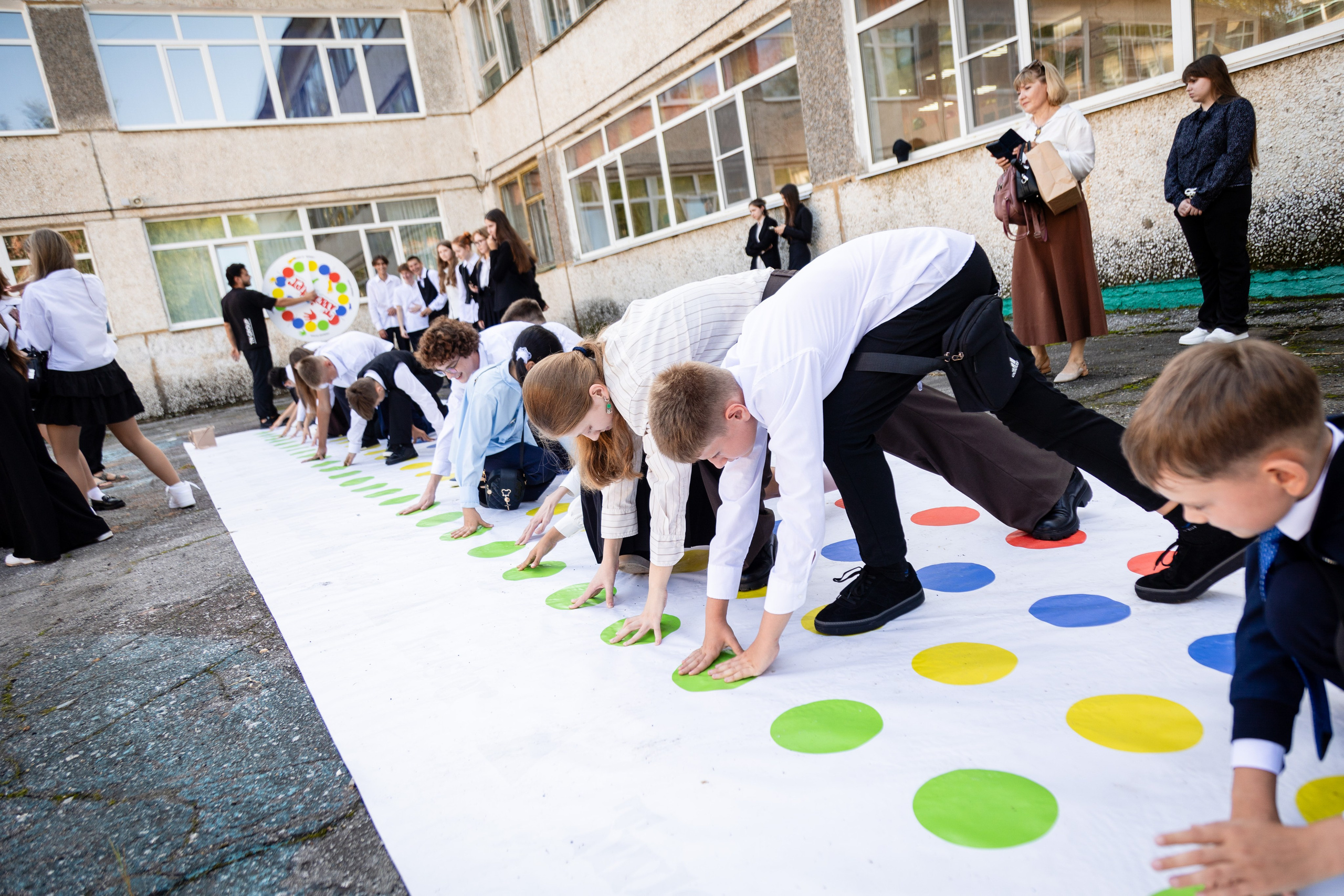 Гимназия № 50. Детский фотограф видеограф в Хабаровске Михаил Орлов