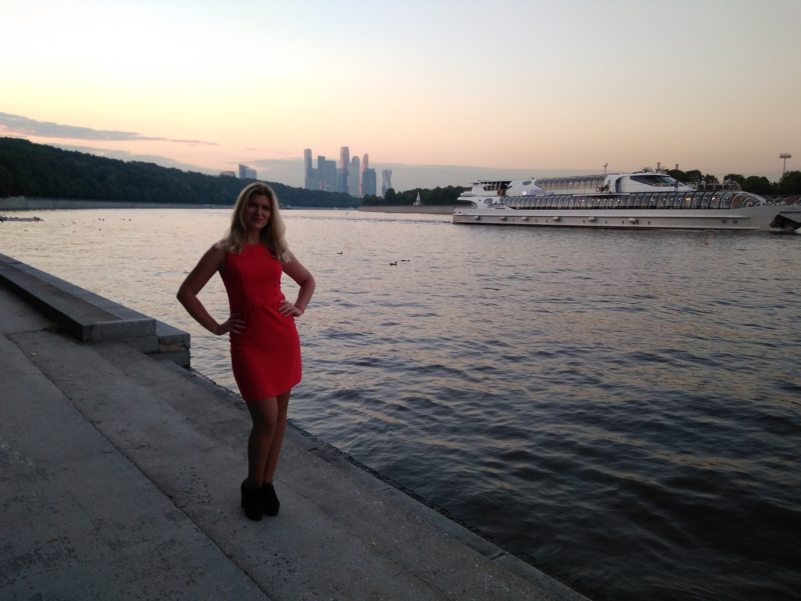 Прогулка на Воробьевых горах | 25.07.2017. Галерея Фантим