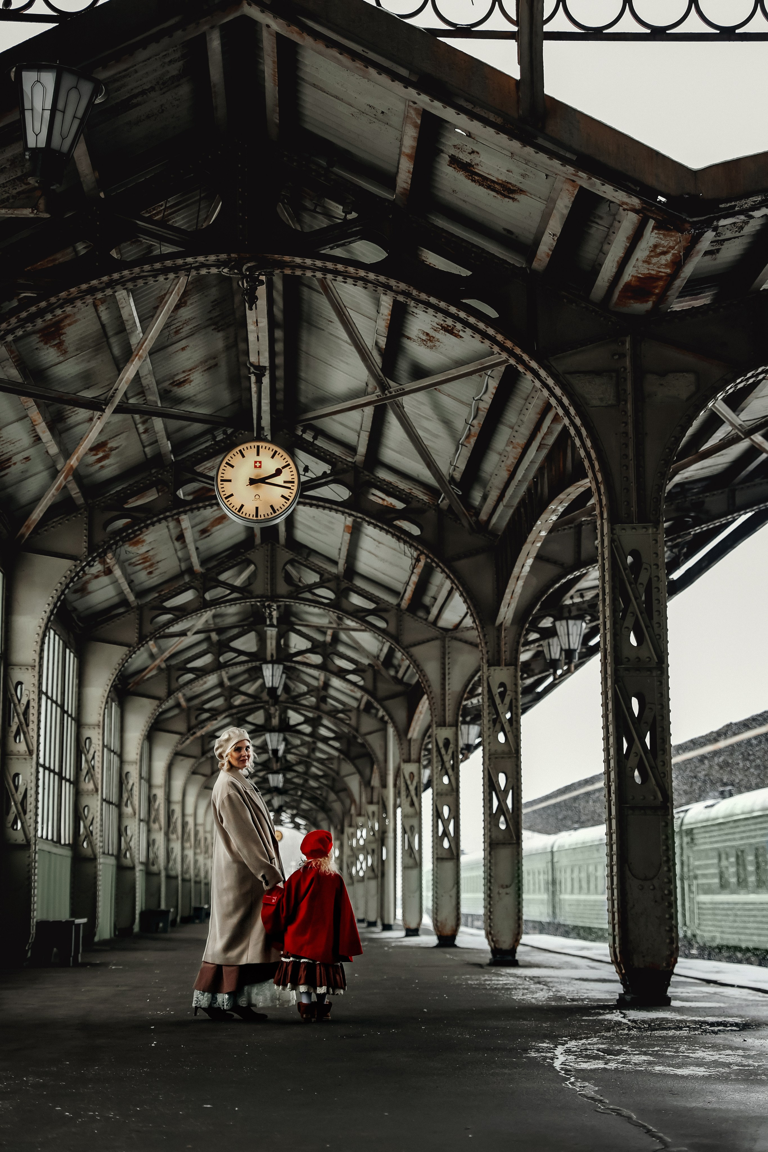 Ретро съемка на Витебском вокзале. Фотограф — Татьяна Кириллова, г. Санкт-Петербург