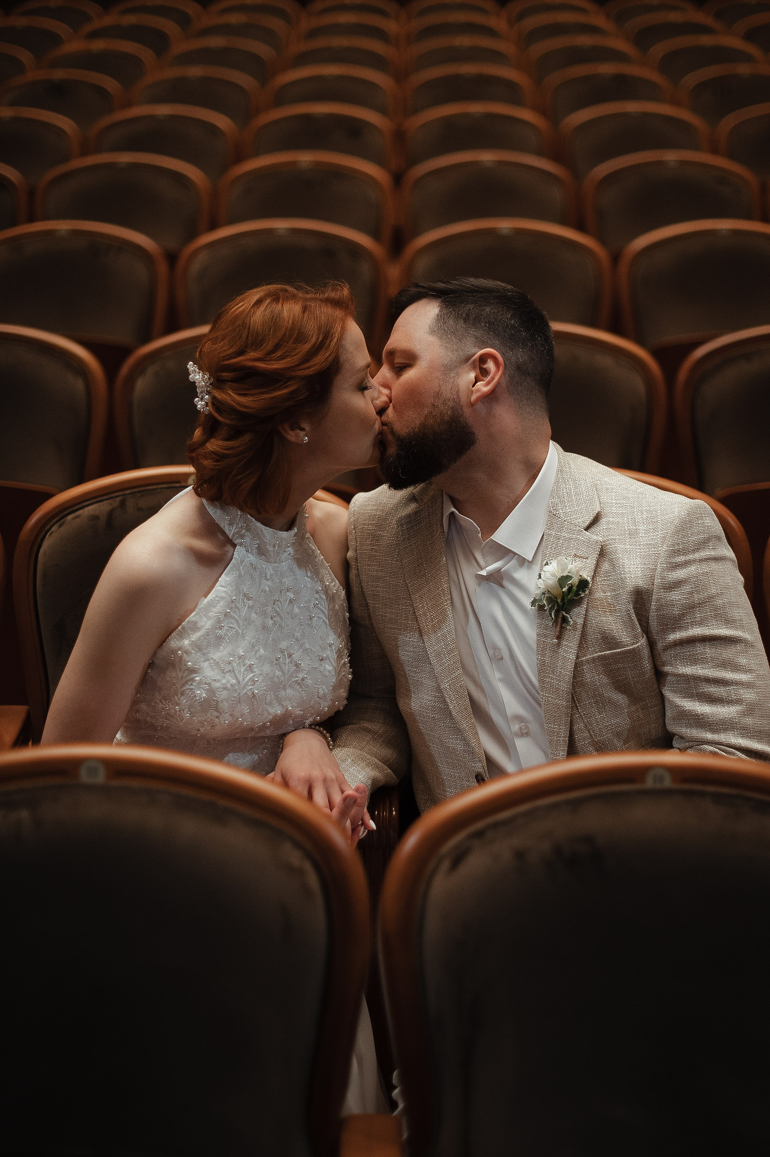 Свадебная фотосессия по историческому центру города Ярославль. Свадебный фотограф в Ярославле Денис Медоваров