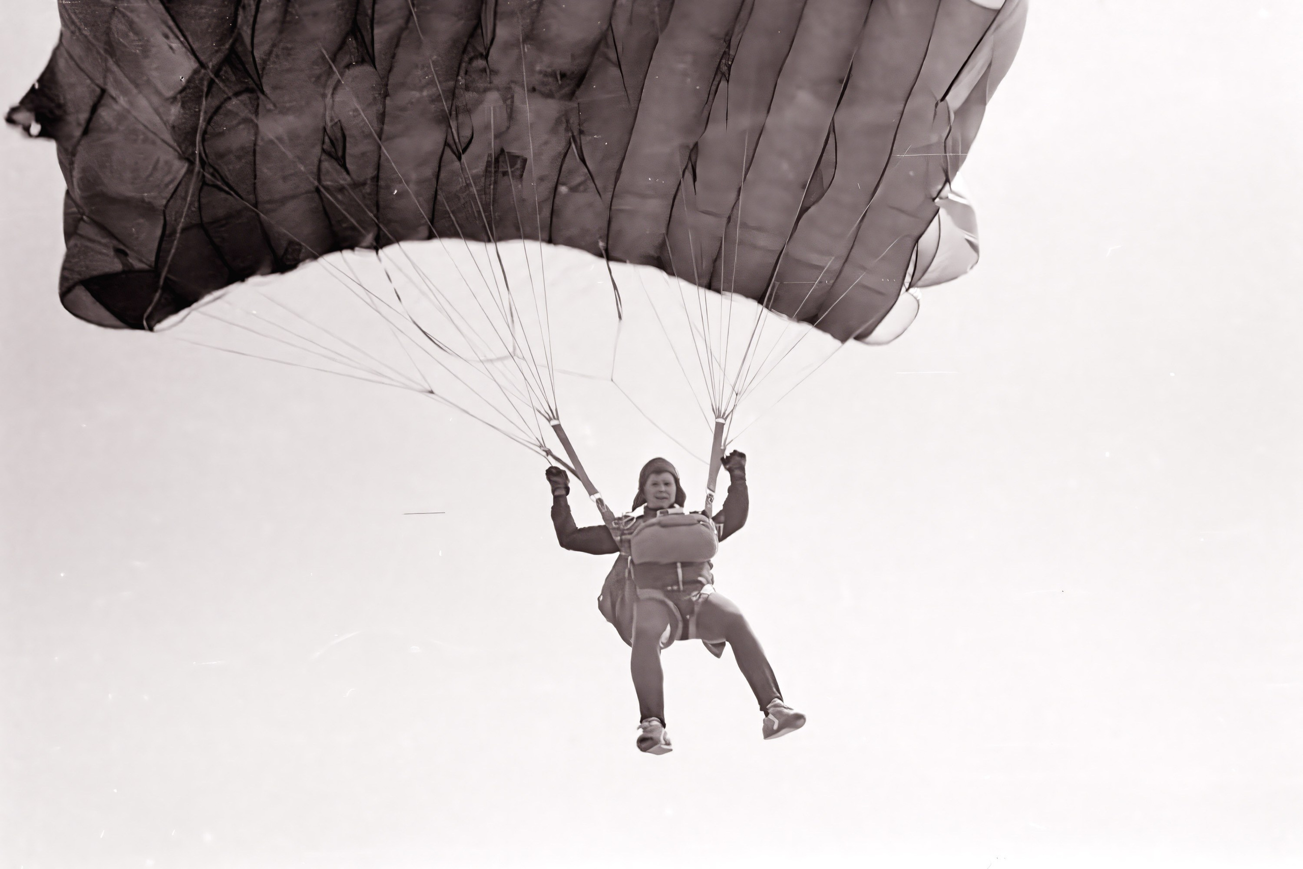 Парашютные сборы 1990 год съемка на ч/б пленку оцифровка 2024 год. Профессиональная фотосъемка. Ростов-на-Дону