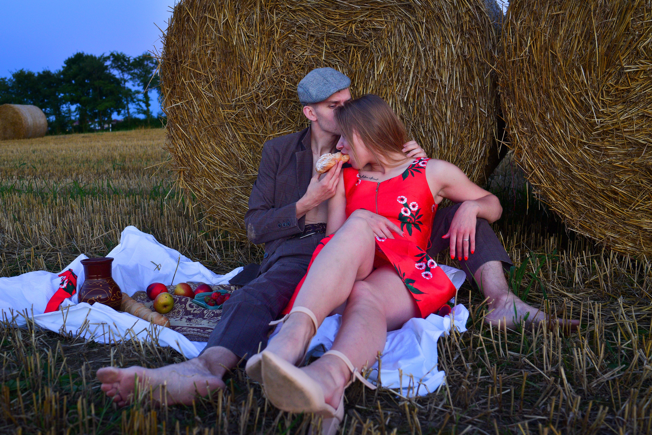 Фотосессии молодых людей в городе за городом. Фотоуслуги, услуги фотографа, фотографирование важных событий