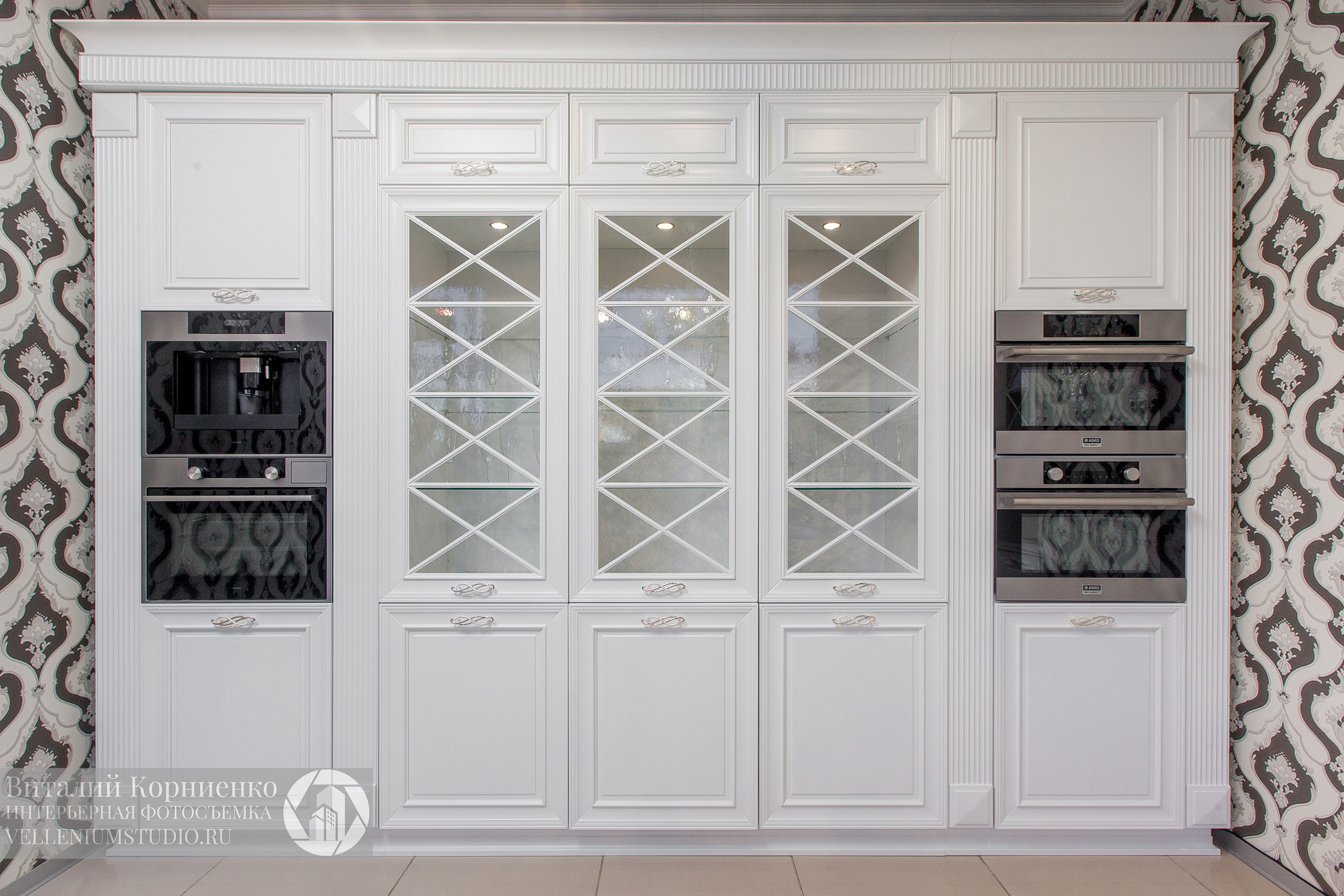 Кухня в салоне мебели. Интерьерный фотограф Краснодар: профессионально по доступным ценам