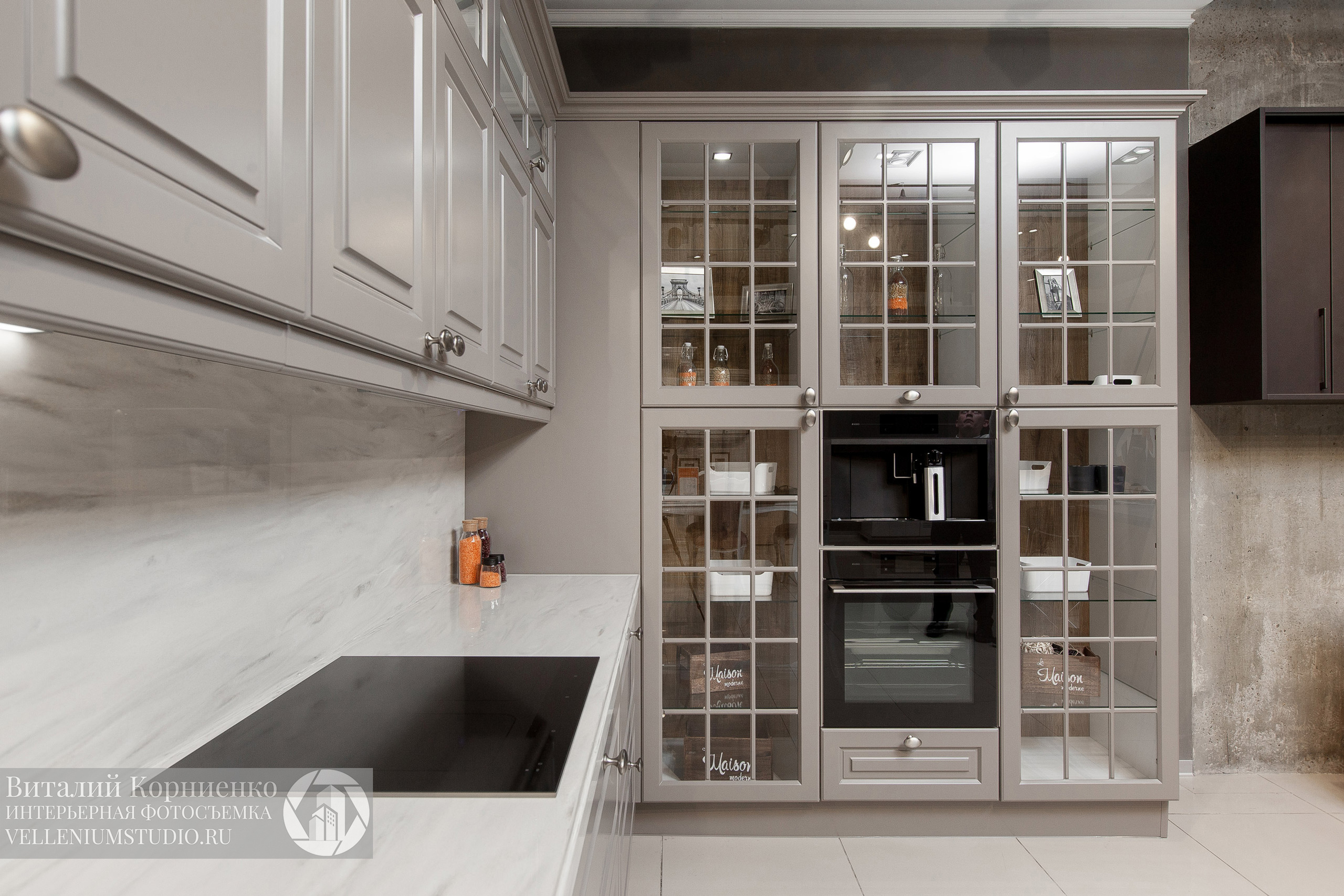 Кухня в салоне 3. Интерьерный фотограф Краснодар: профессионально по доступным ценам
