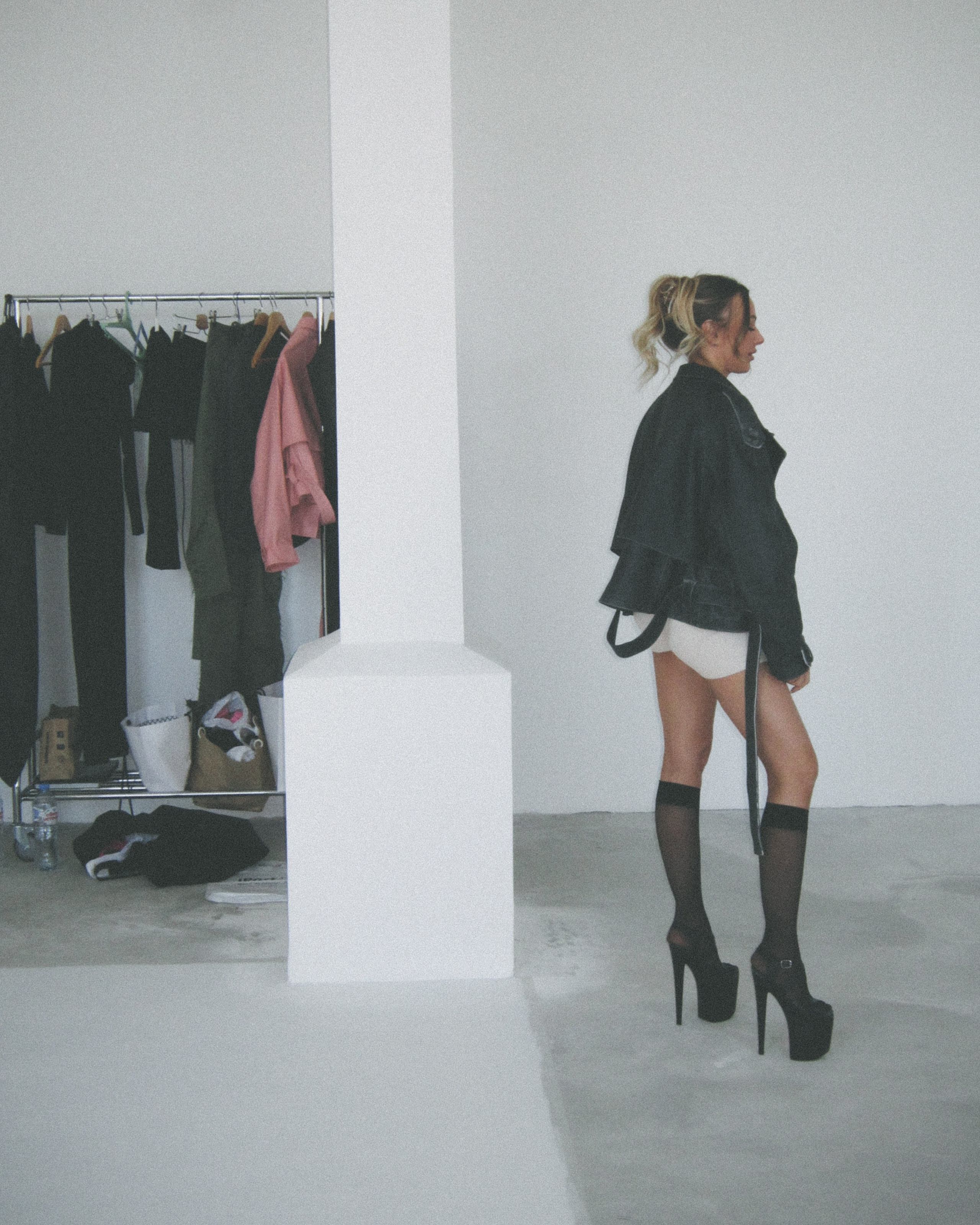 Monreve. Фотограф в Москве и Сургуте Алла Лесовая. Снимаю каталог для брендов и индивидуальные портреты для людей