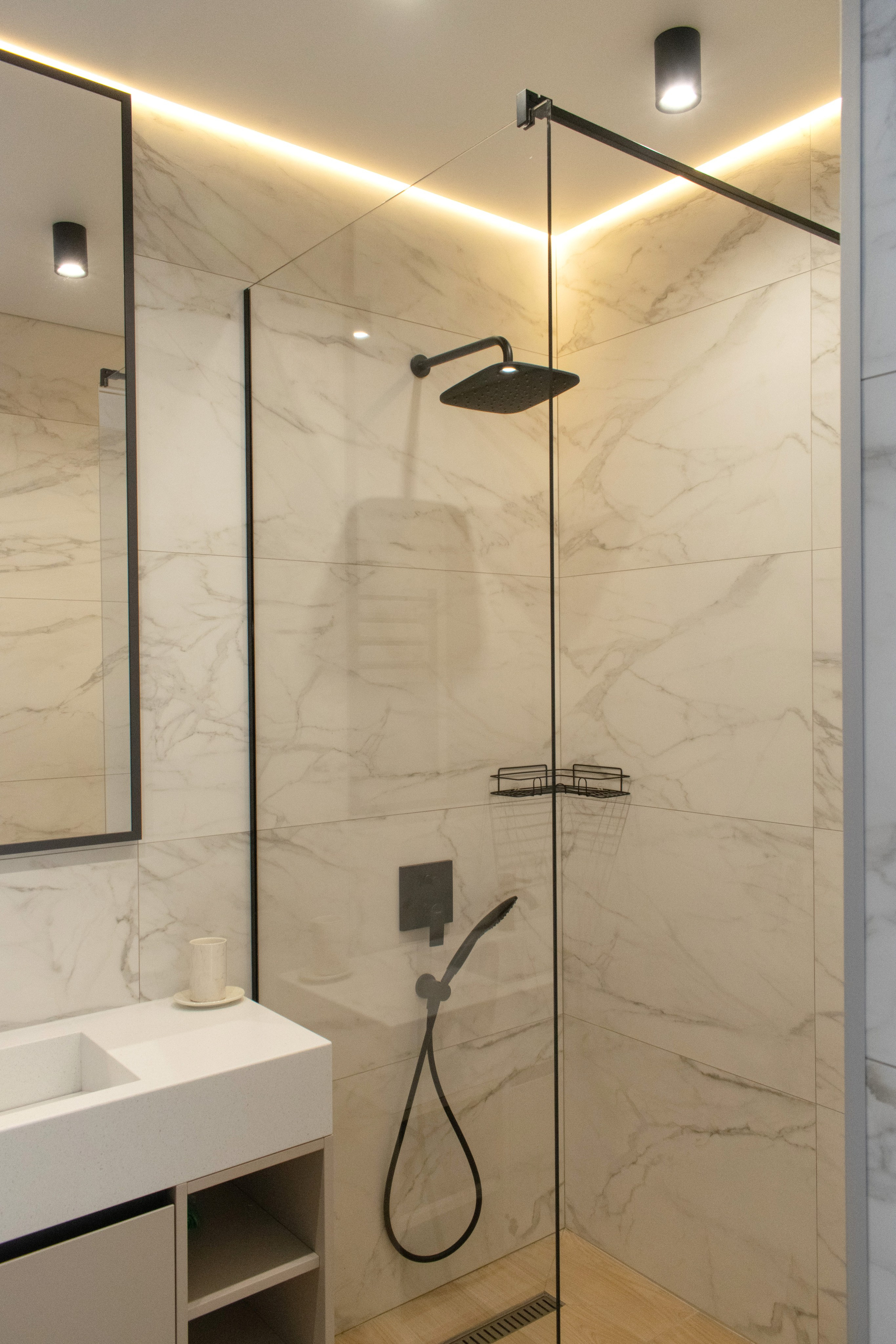 Элитный интерьер дома для сдачи в аренду в Карелии в Сортавала. Фотосъемка санузла.