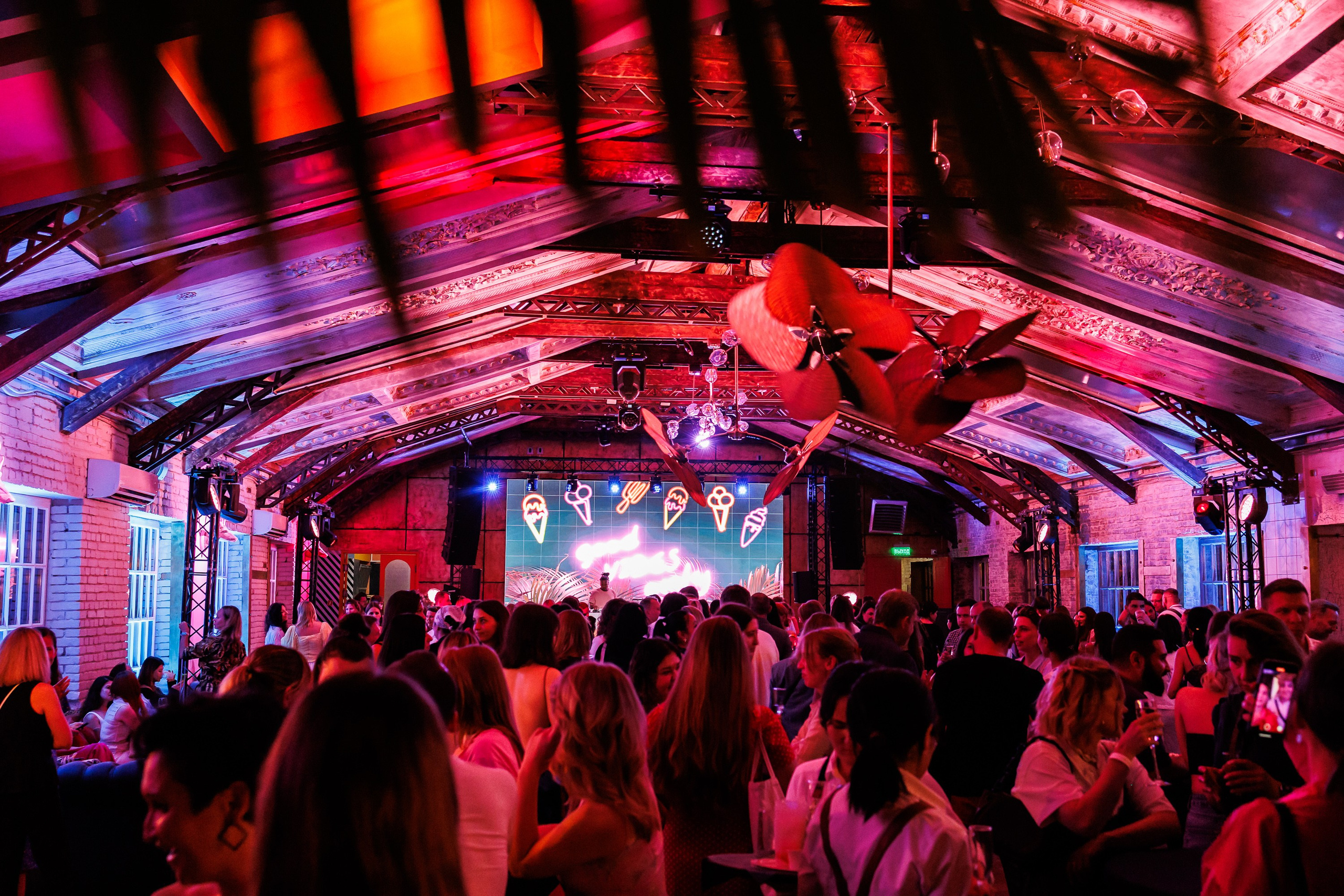 EVEREST VIBE good vibes only 16.08.2023. EVEREST PHOTO REPORT
