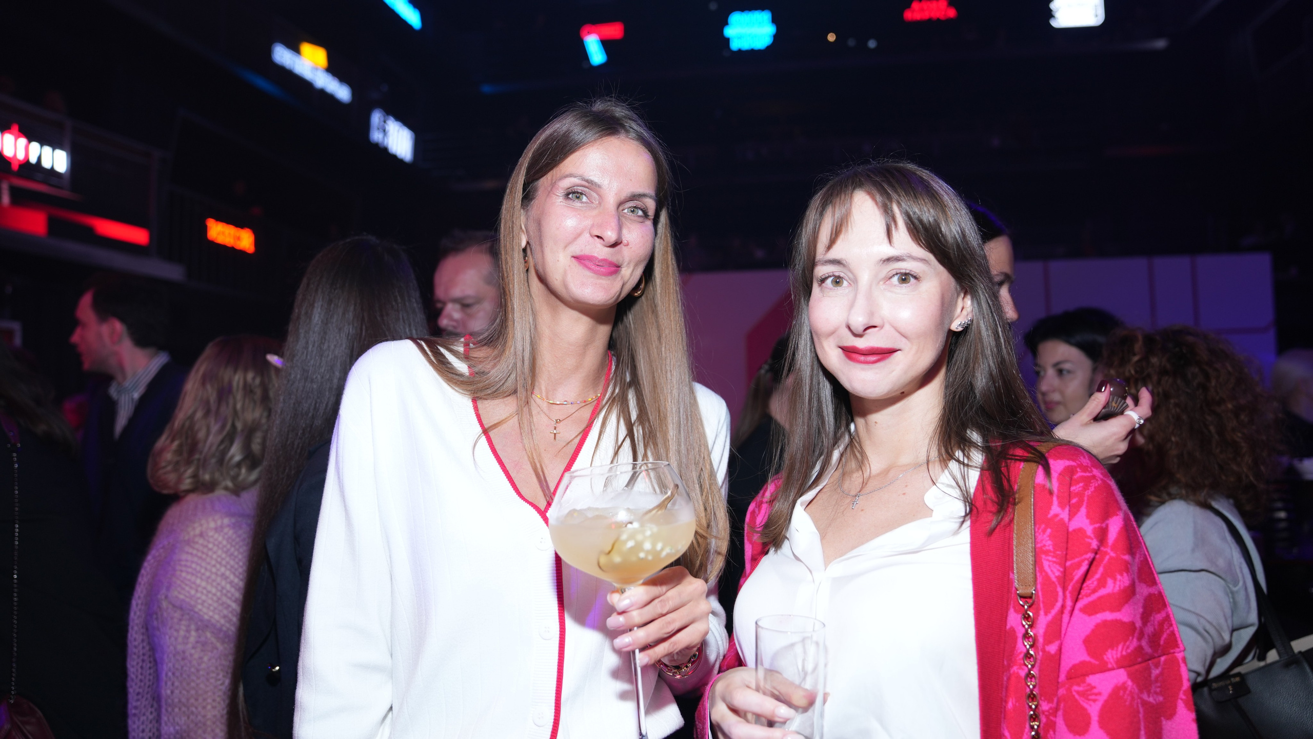 Презентация Пятого канала 01.10.2024. EVEREST PHOTO REPORT