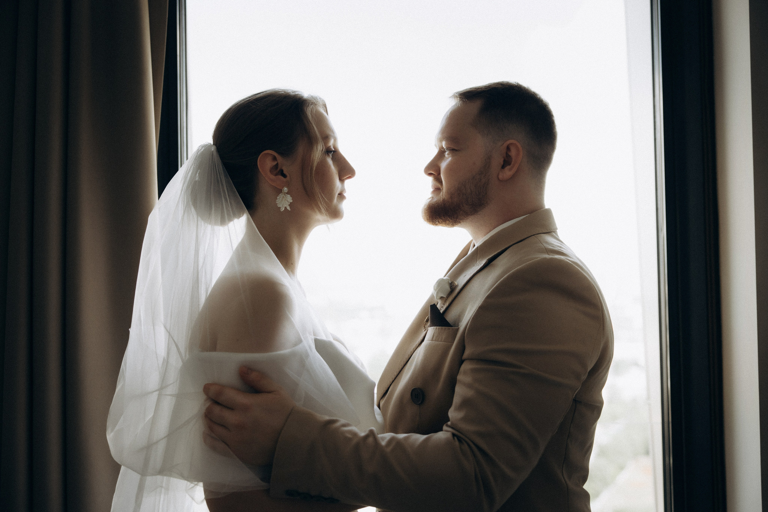 Утро невесты и свадебная фотосессия на теплоходе по Москве-реке