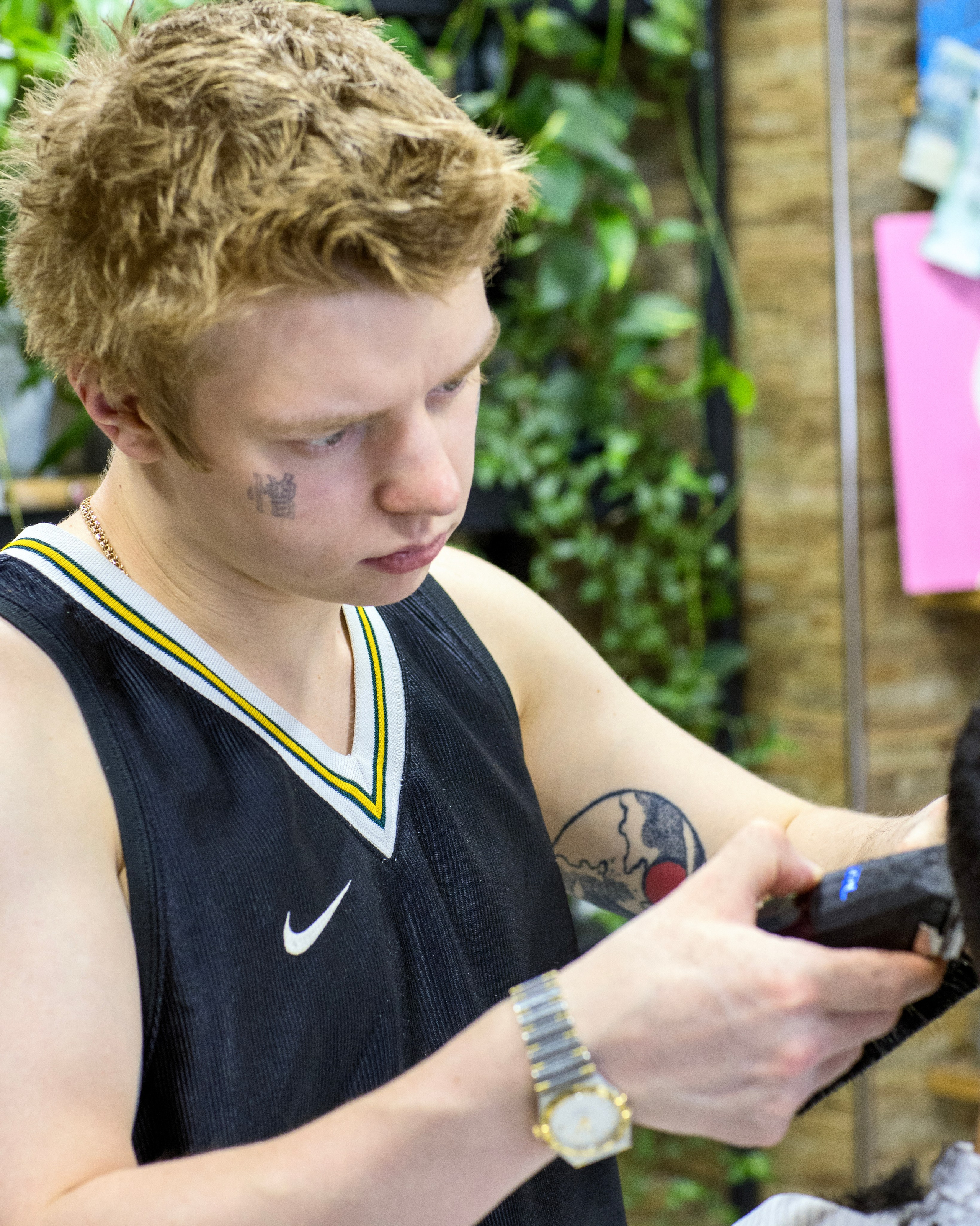 Барбершоп"Mens HUB». Медиапродюсер, фотограф в Минеральных Водах —Виктор Холодов