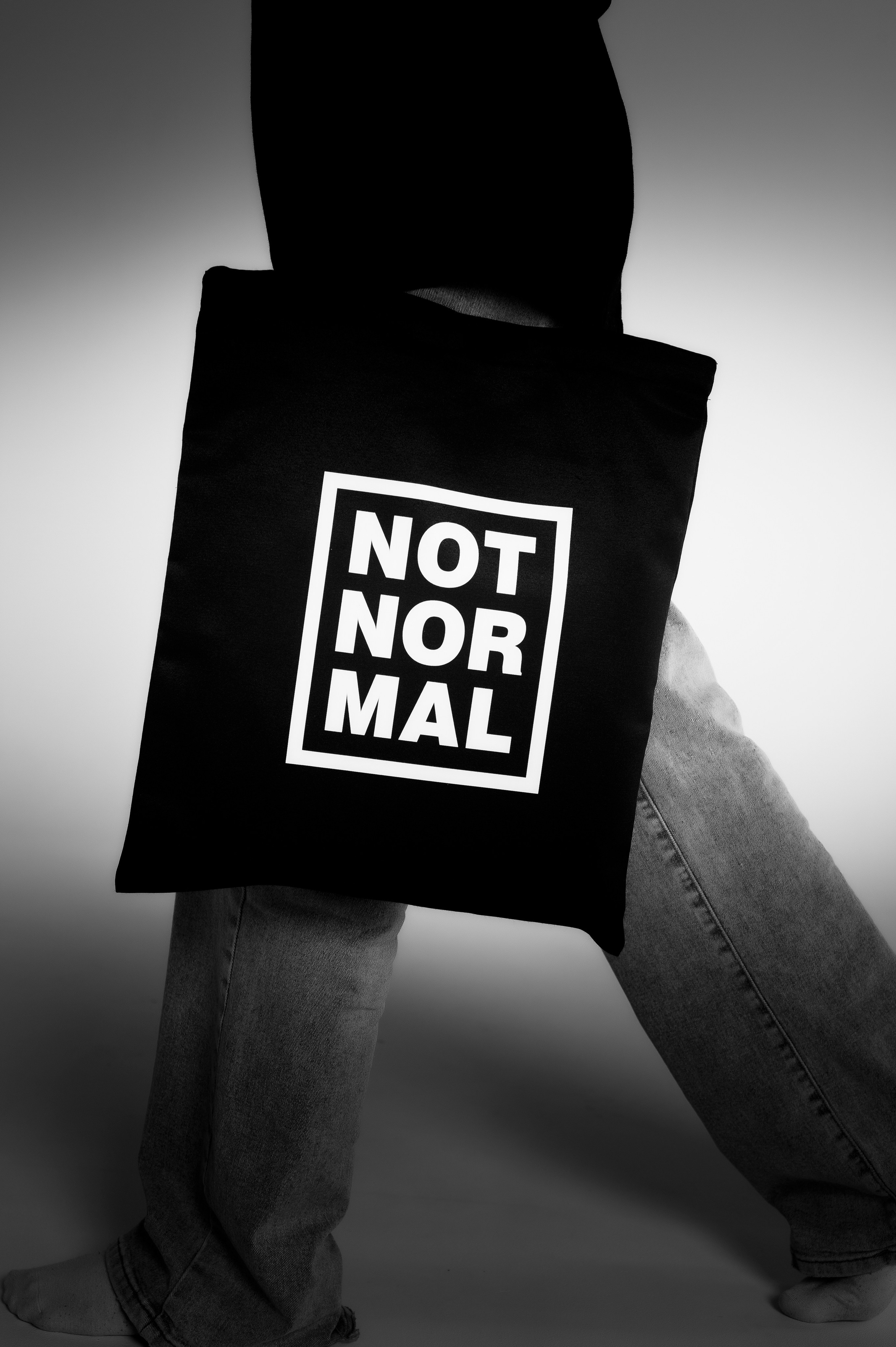 NOT NOR MAL. Фотограф